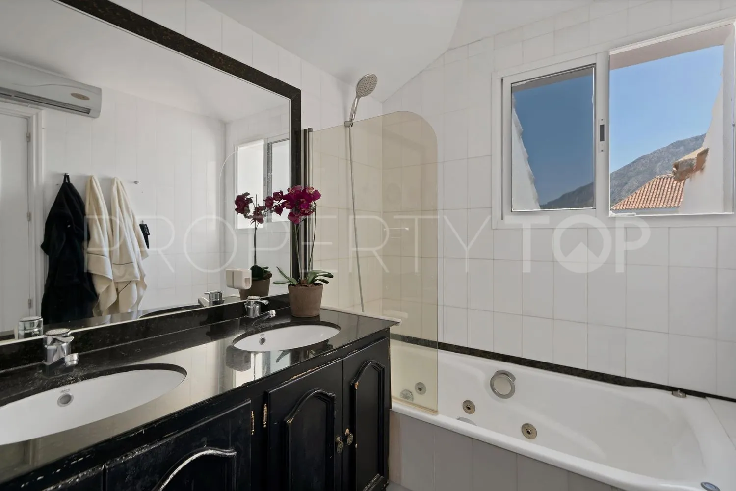 Las Lomas del Marbella Club, piso a la venta de 2 dormitorios