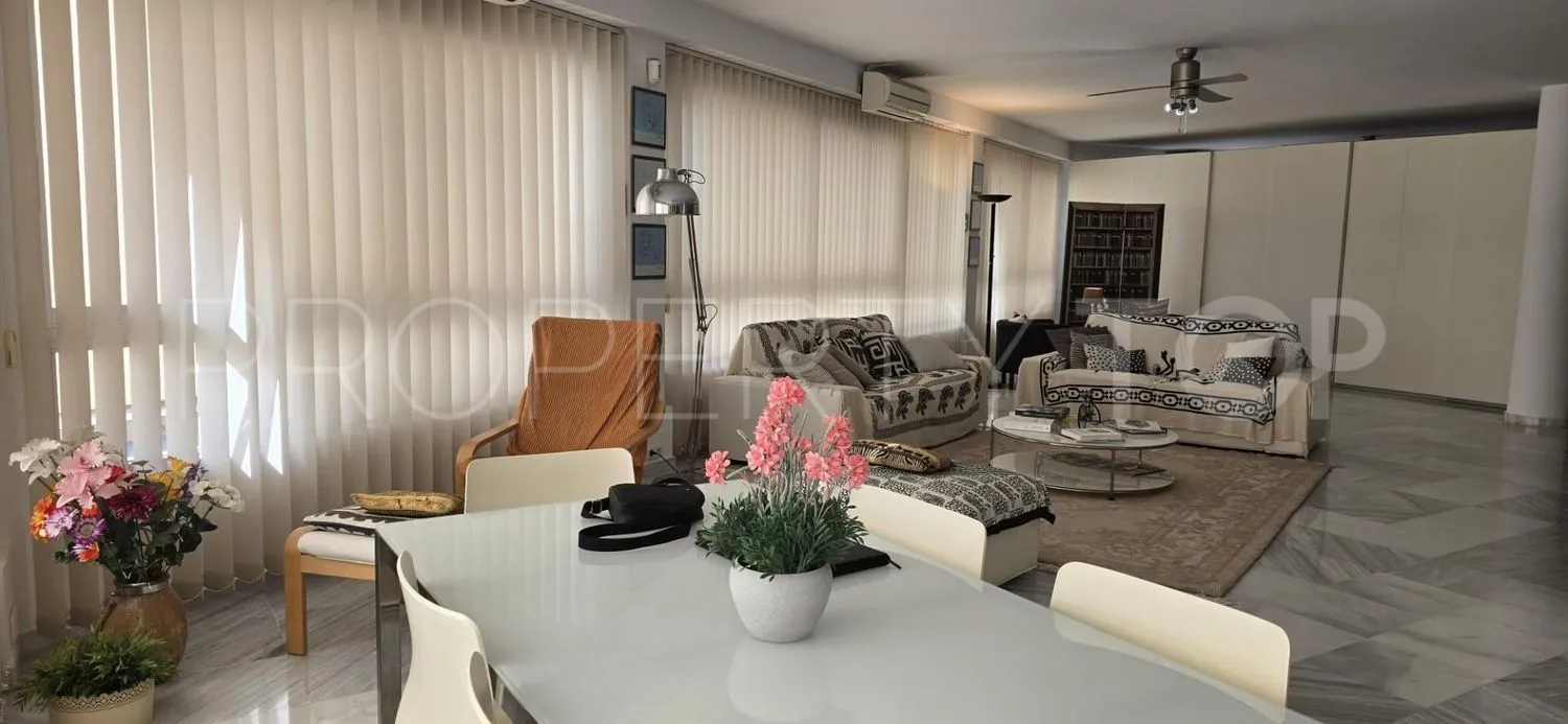 For sale 2 bedrooms flat in Plaza de toros-La Ermita