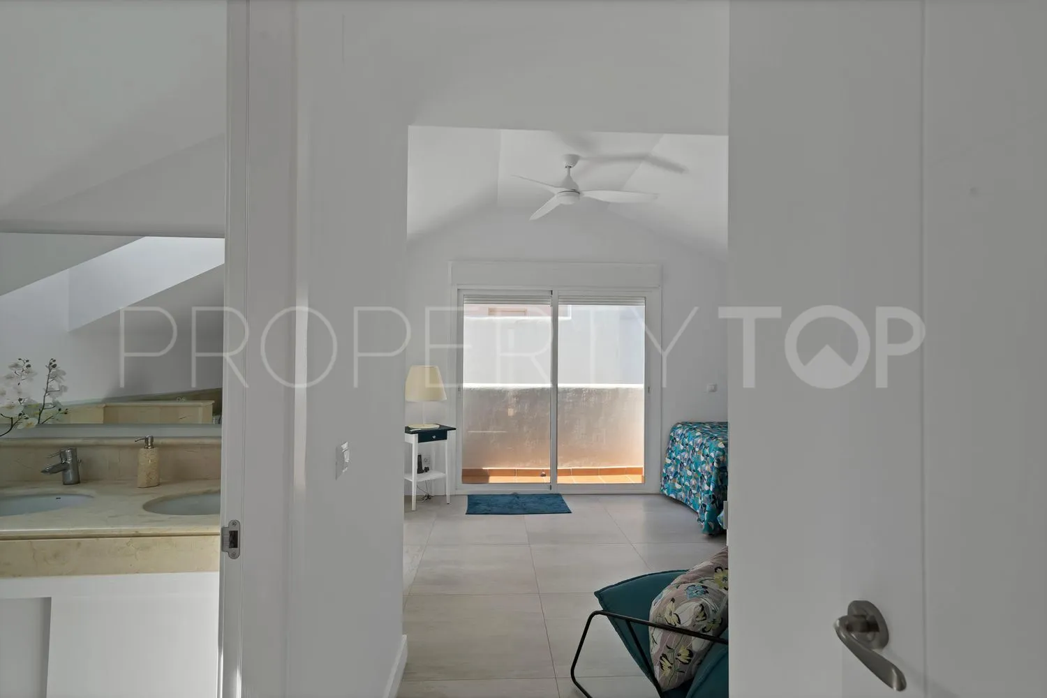 Casa a la venta en Benalmadena con 3 dormitorios