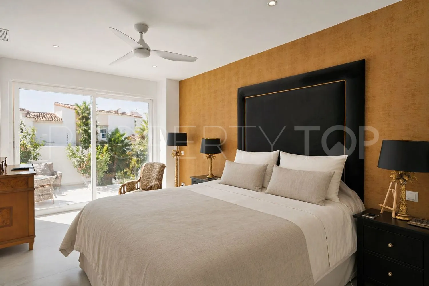 Casa a la venta en Benalmadena con 3 dormitorios