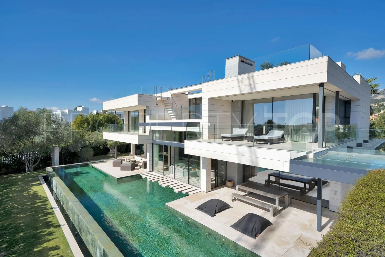 For sale villa in Nagüeles