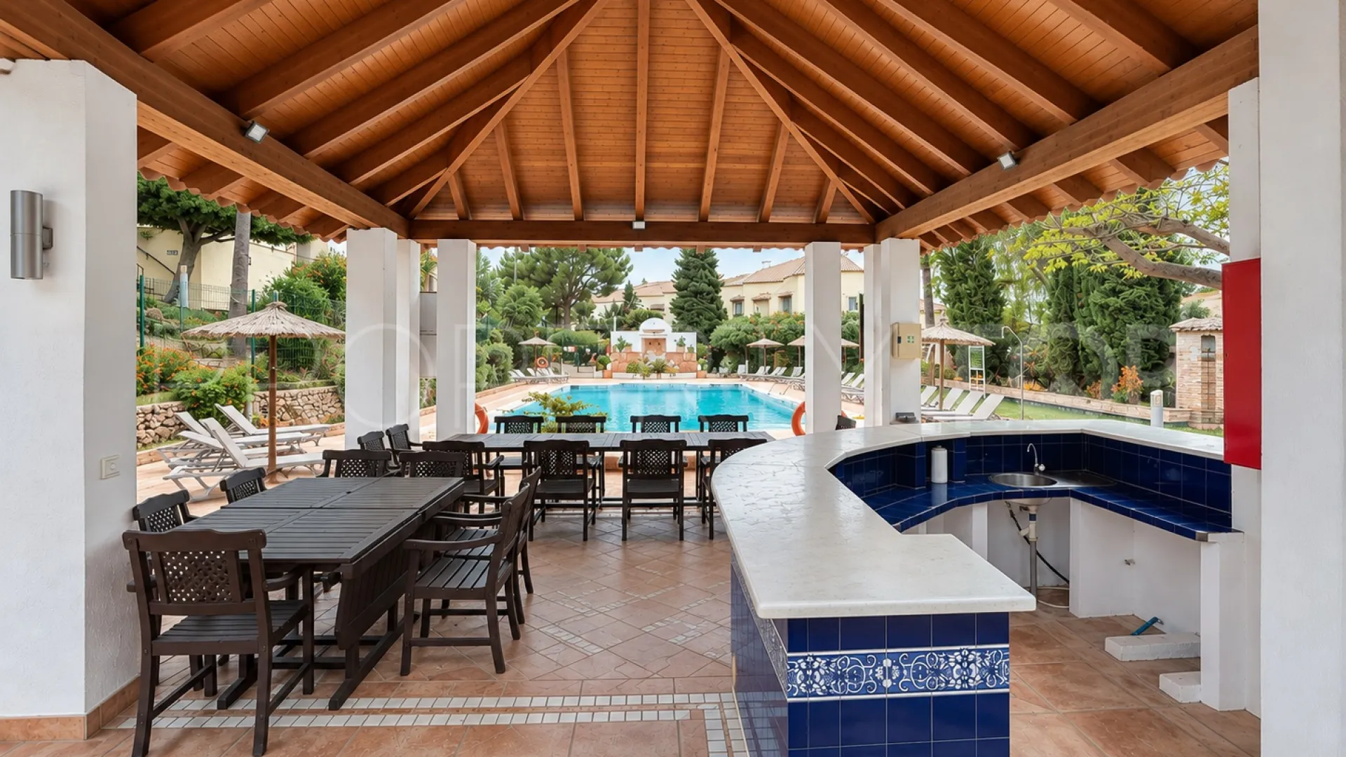 For sale Los Pinos de Aloha ground floor apartment