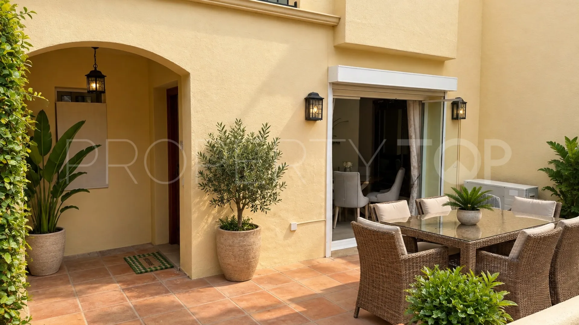 For sale Los Pinos de Aloha ground floor apartment