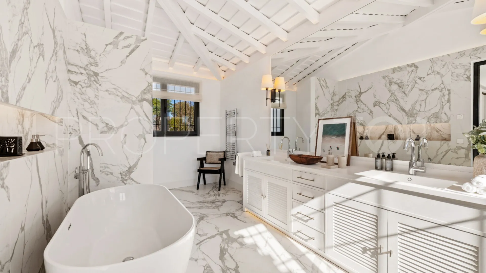 Villa for sale in Los Naranjos Golf with 7 bedrooms