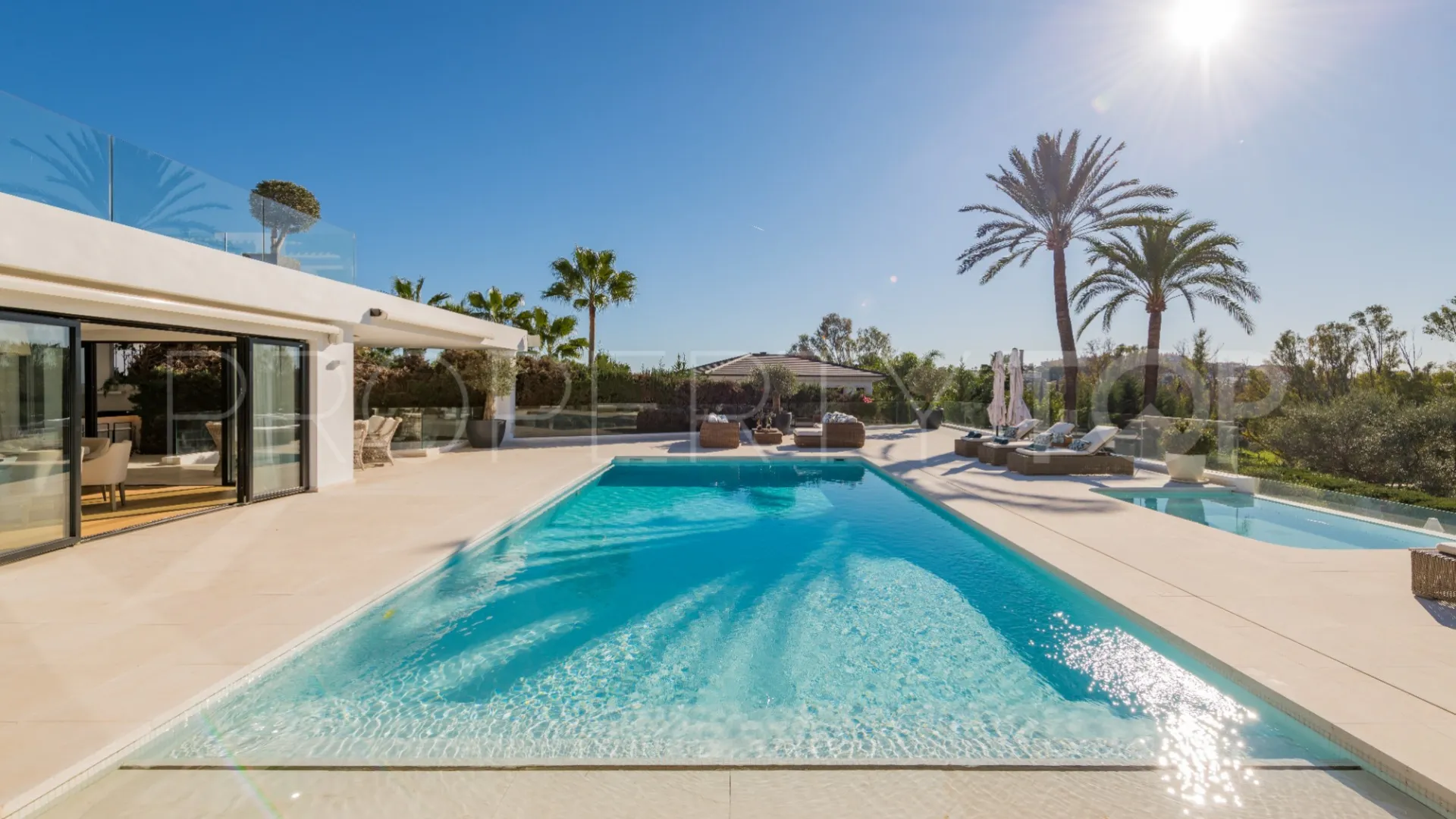 Villa for sale in Los Naranjos Golf with 7 bedrooms