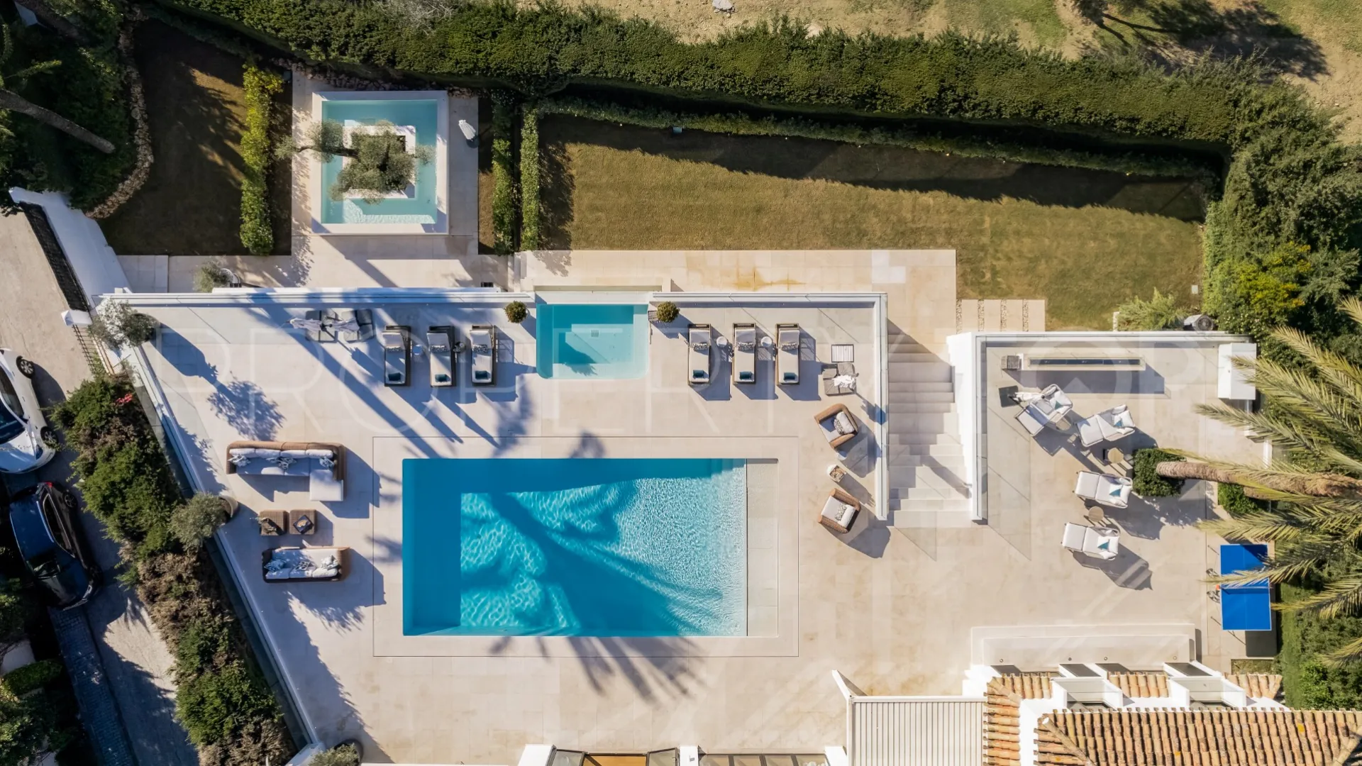 Villa for sale in Los Naranjos Golf with 7 bedrooms