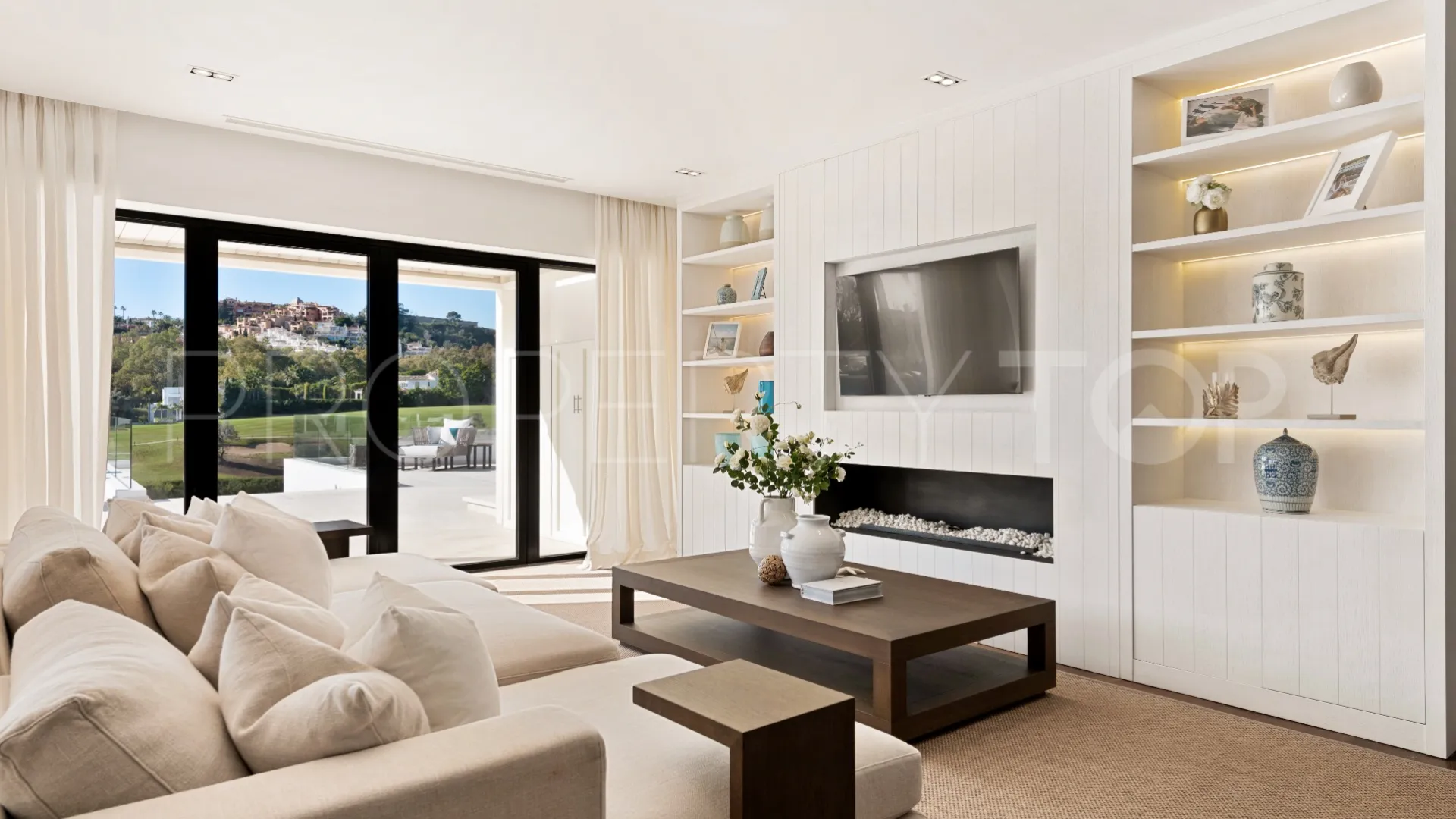 Villa for sale in Los Naranjos Golf with 7 bedrooms