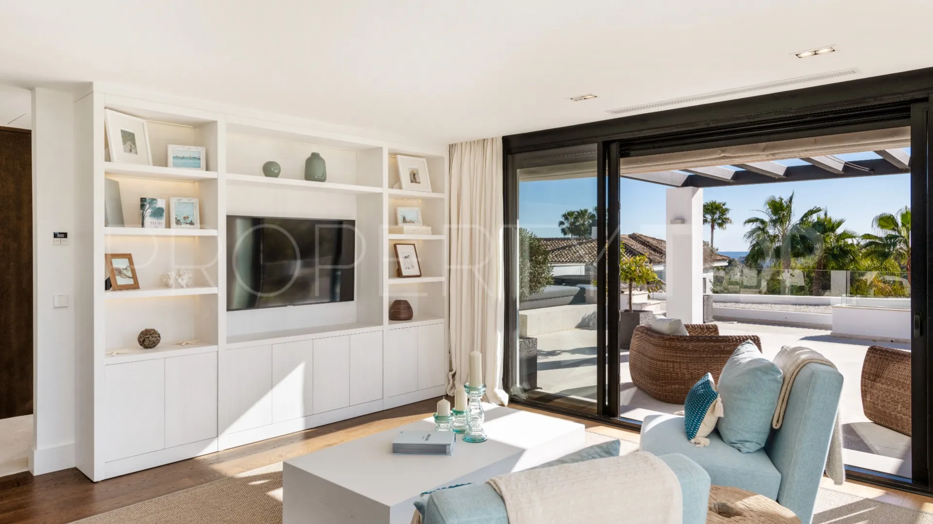 Villa for sale in Los Naranjos Golf with 7 bedrooms
