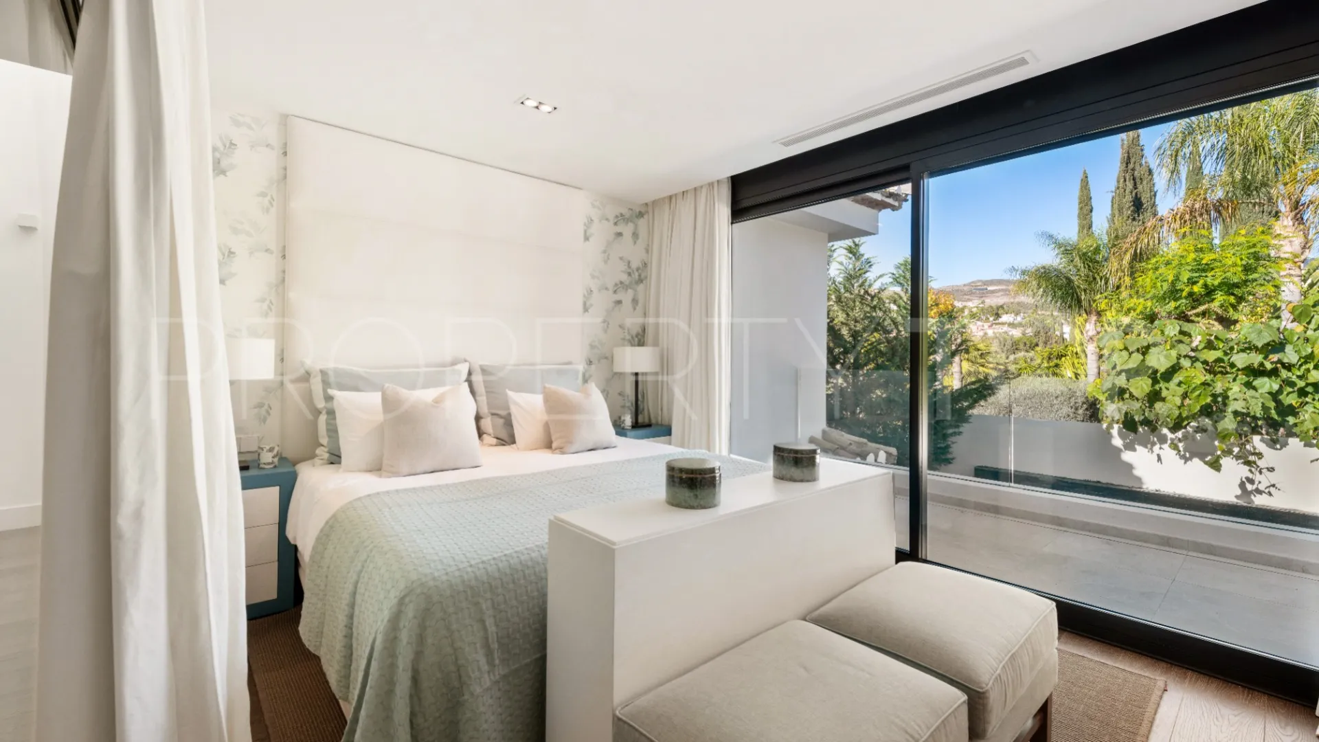 Villa for sale in Los Naranjos Golf with 7 bedrooms