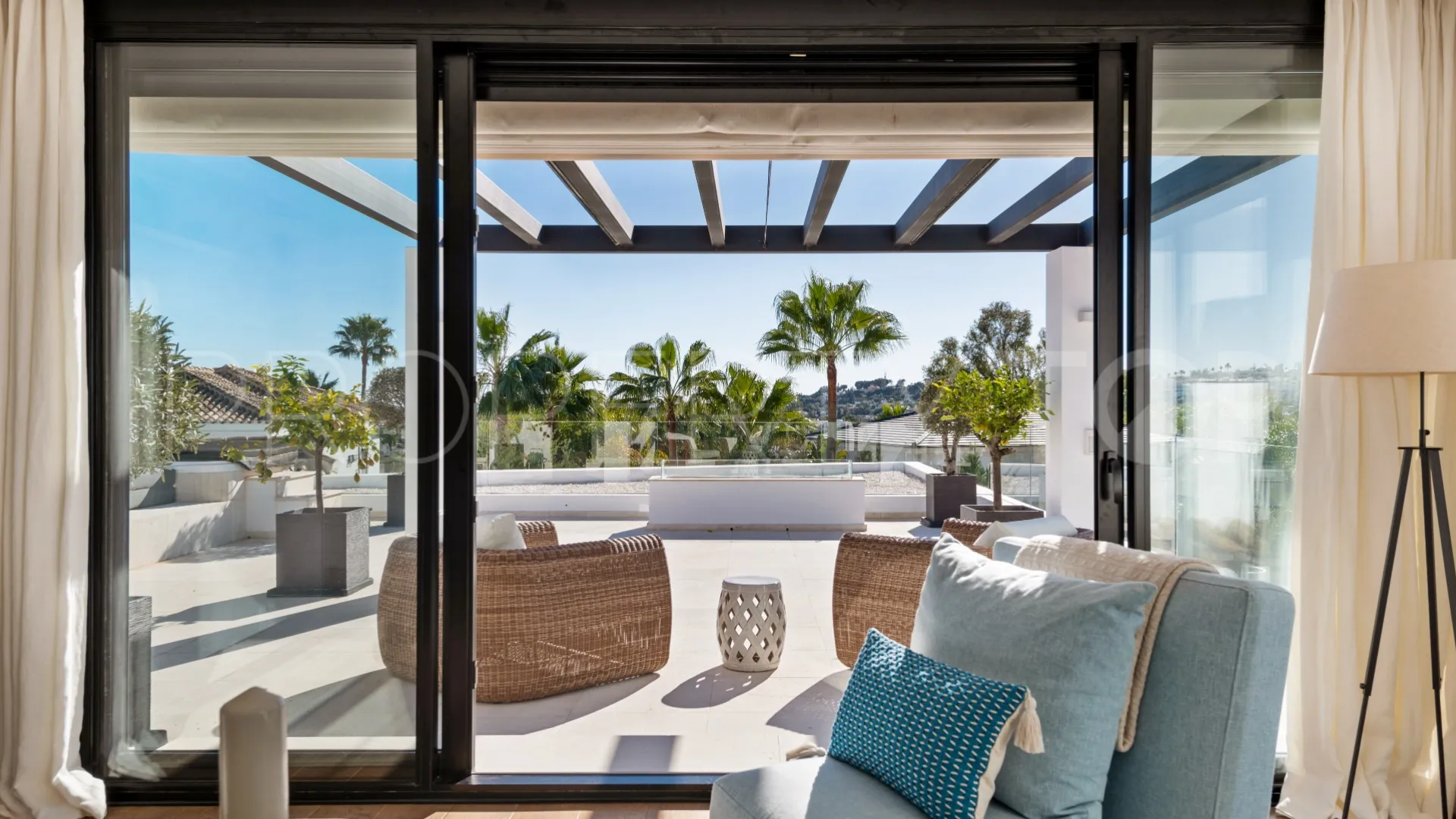 Villa for sale in Los Naranjos Golf with 7 bedrooms
