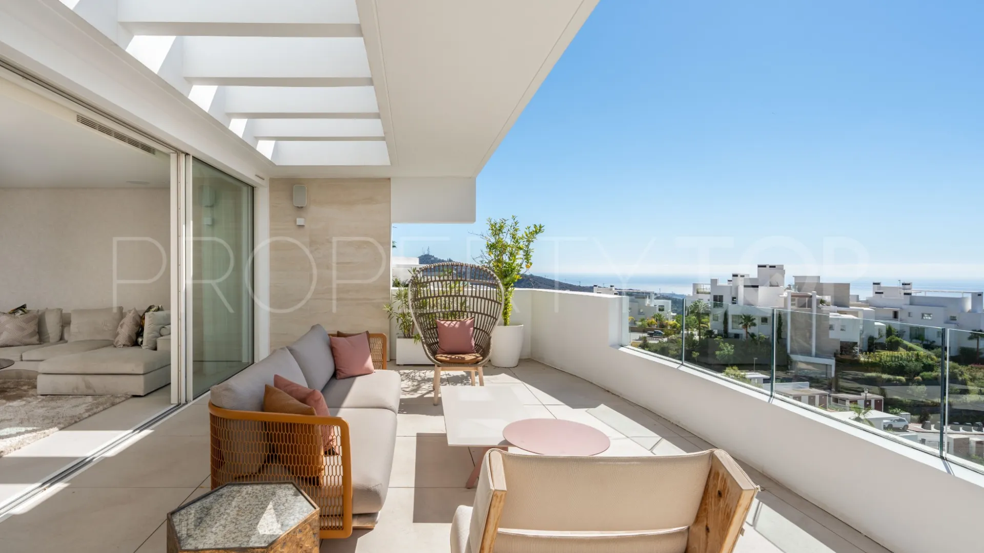 Triplex for sale in Palo Alto with 3 bedrooms