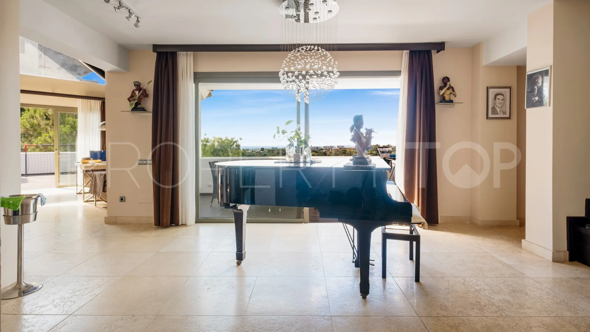 Buy 3 bedrooms duplex penthouse in Los Flamingos Golf