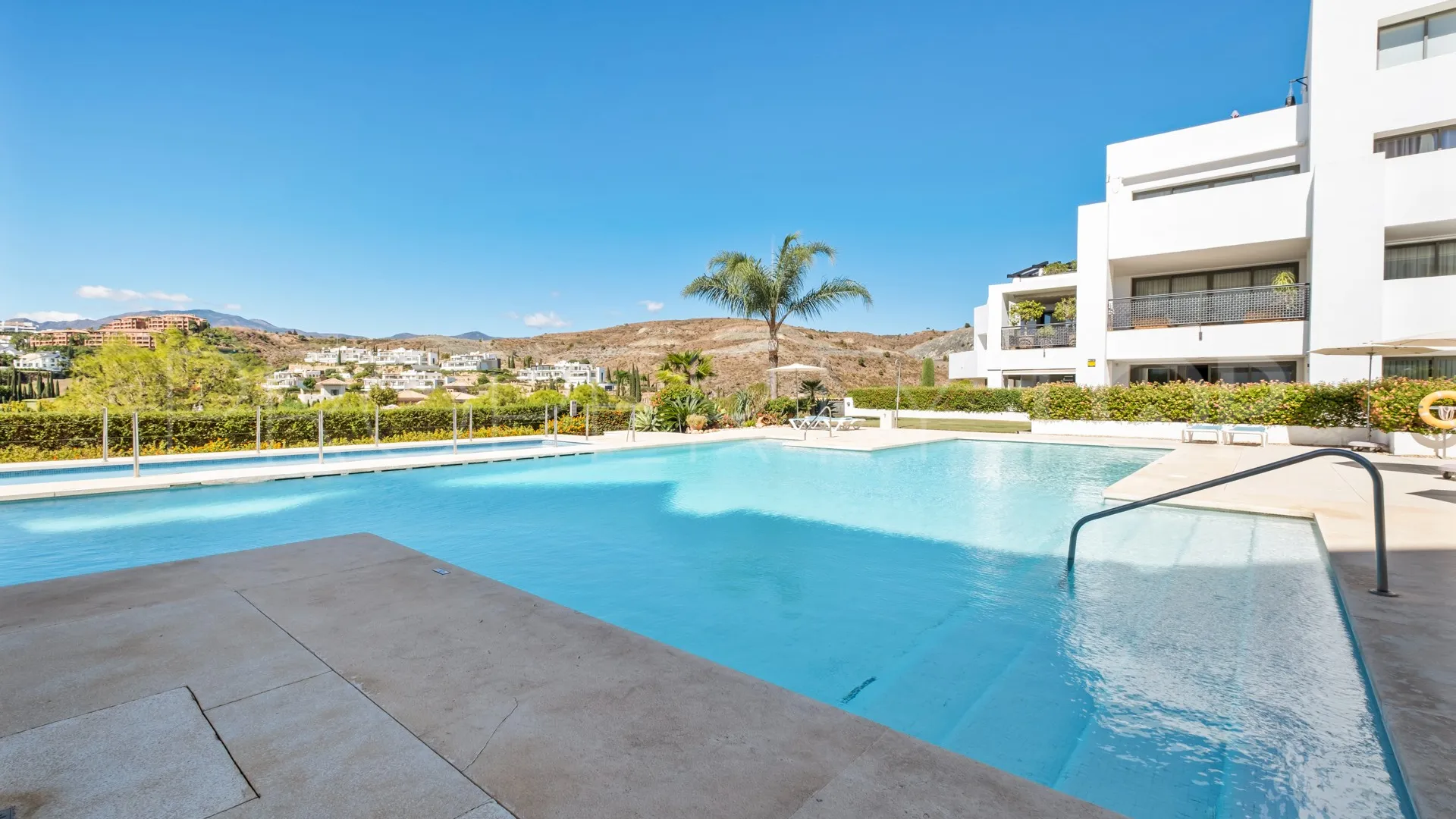 Buy 3 bedrooms duplex penthouse in Los Flamingos Golf