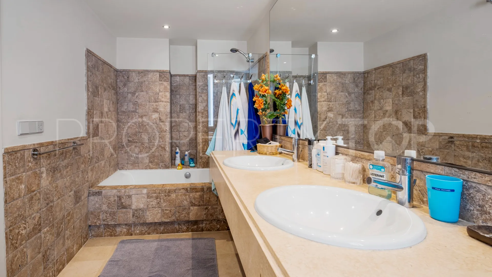 Buy 3 bedrooms duplex penthouse in Los Flamingos Golf