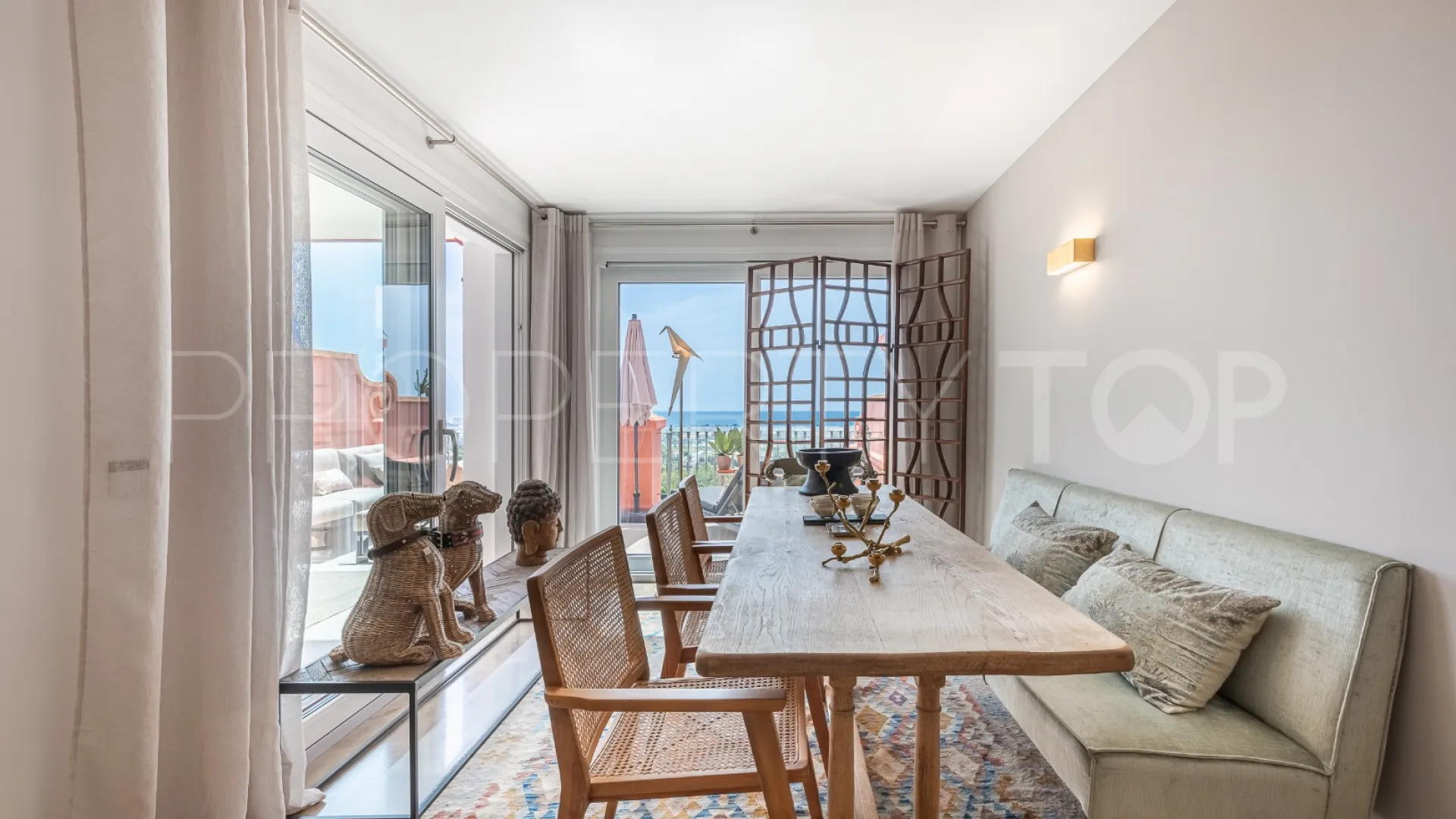 Duplex with 4 bedrooms for sale in Monte Halcones