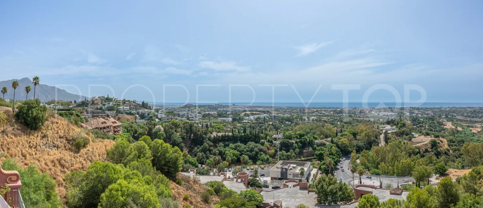 Duplex with 4 bedrooms for sale in Monte Halcones