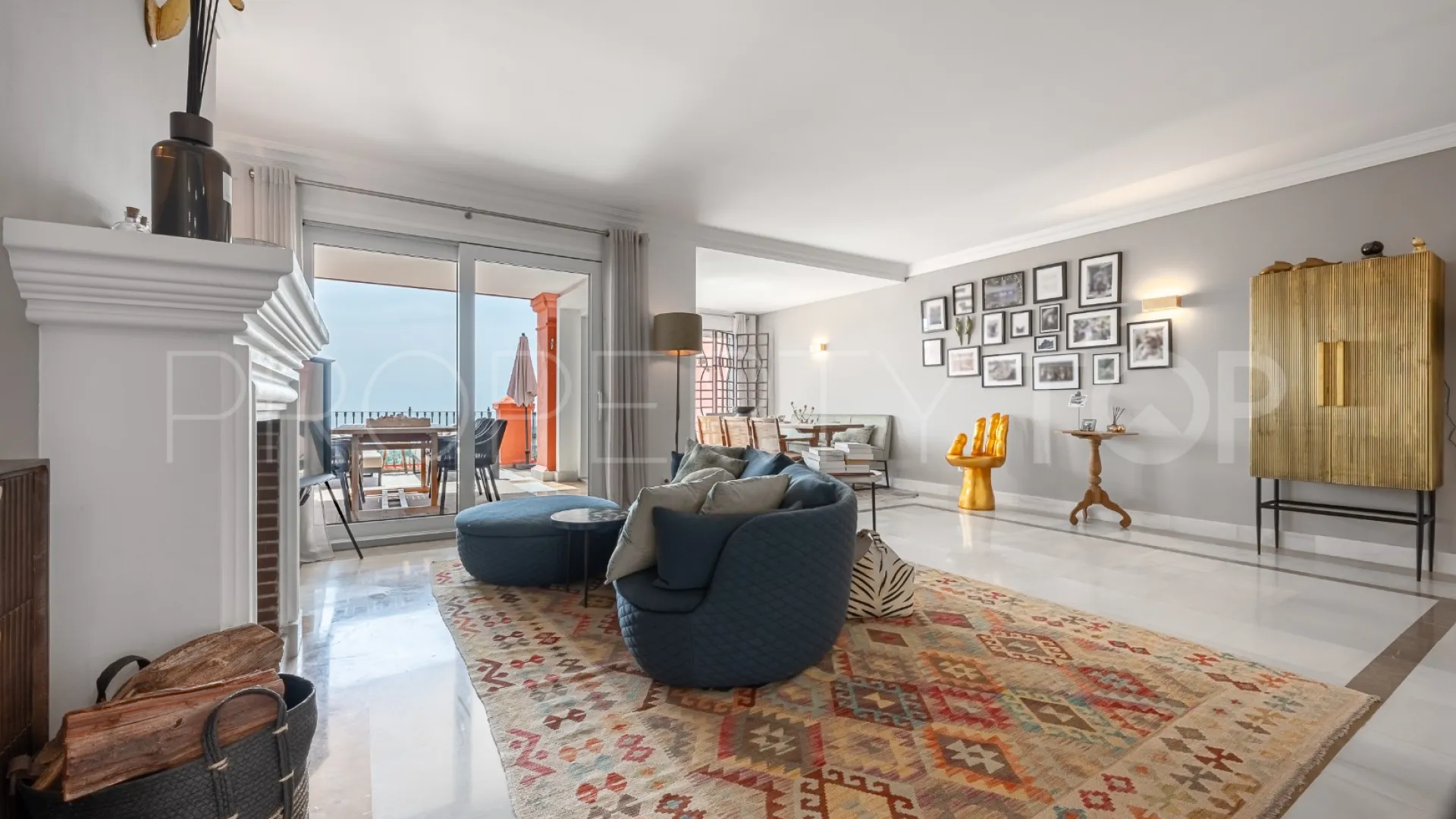 Duplex with 4 bedrooms for sale in Monte Halcones