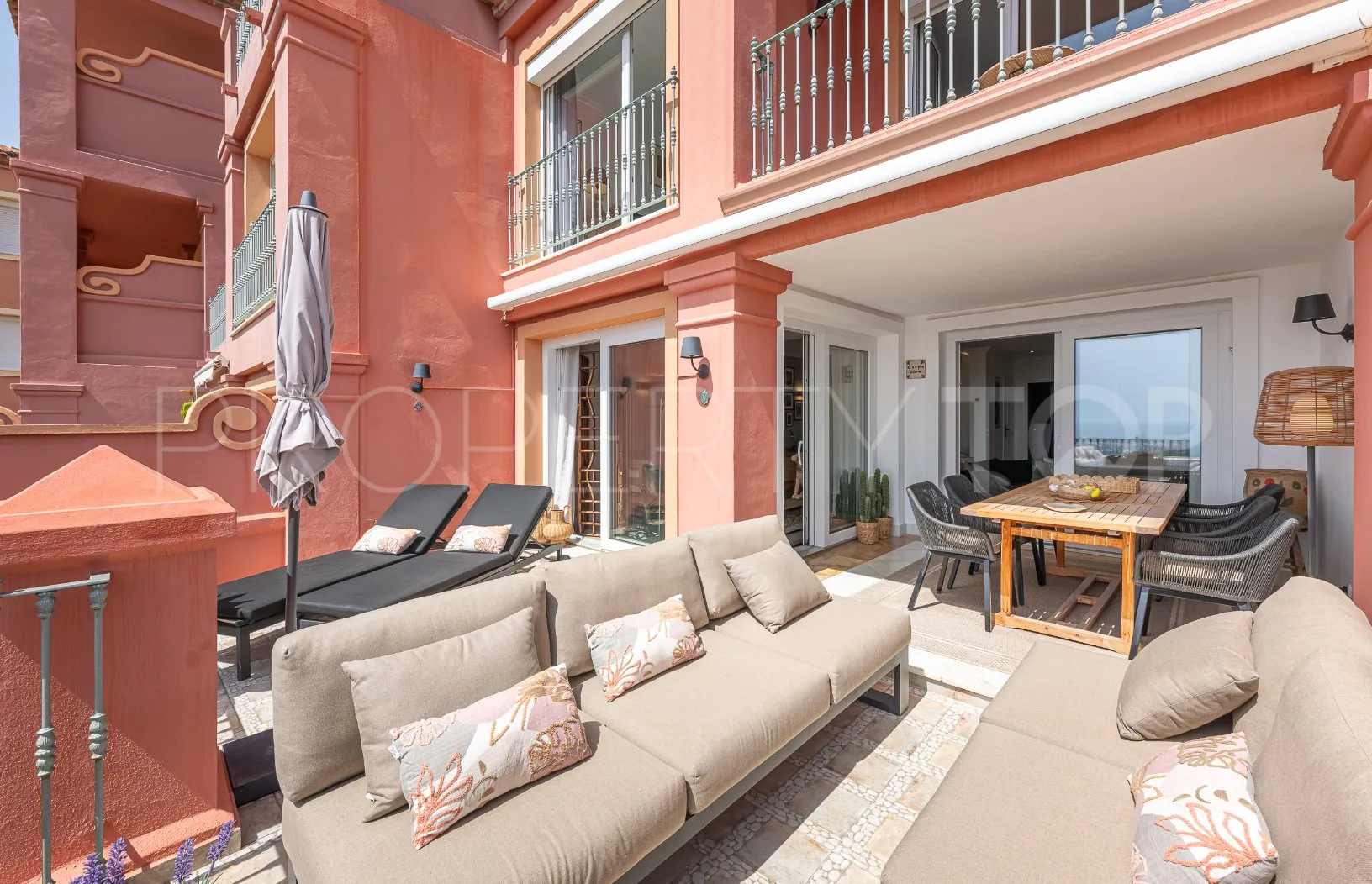 Duplex with 4 bedrooms for sale in Monte Halcones