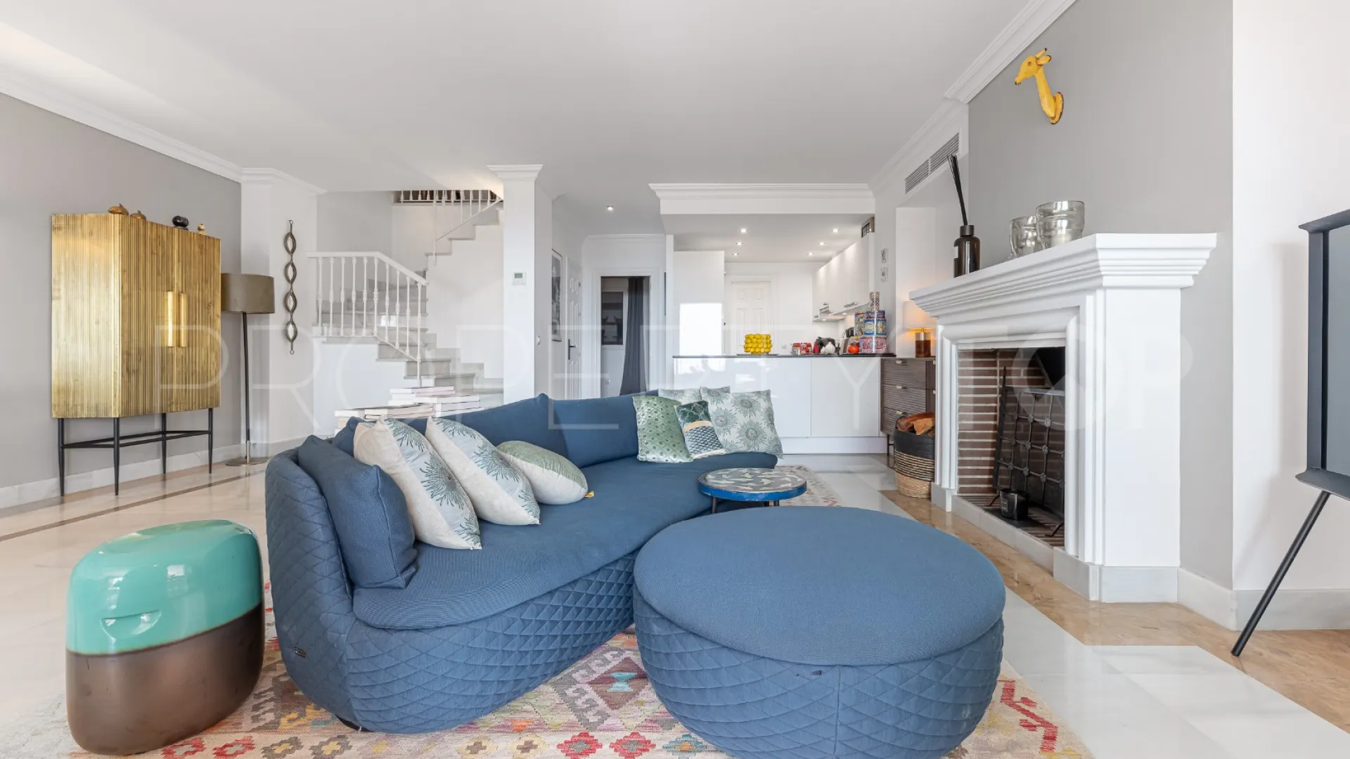Duplex with 4 bedrooms for sale in Monte Halcones