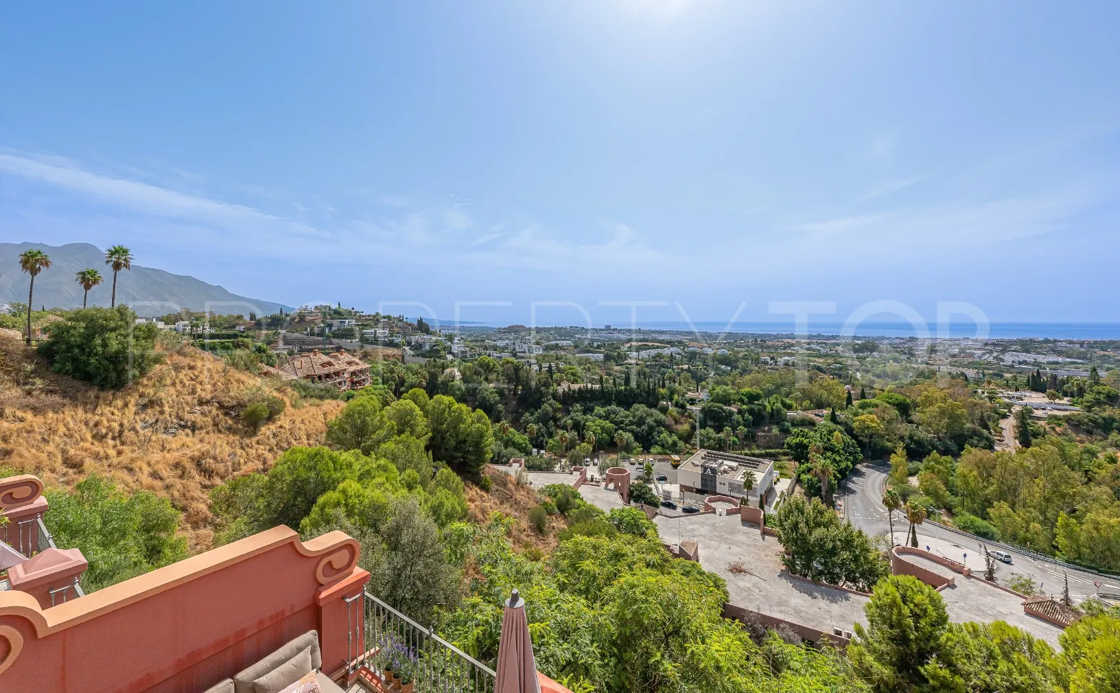 Duplex with 4 bedrooms for sale in Monte Halcones