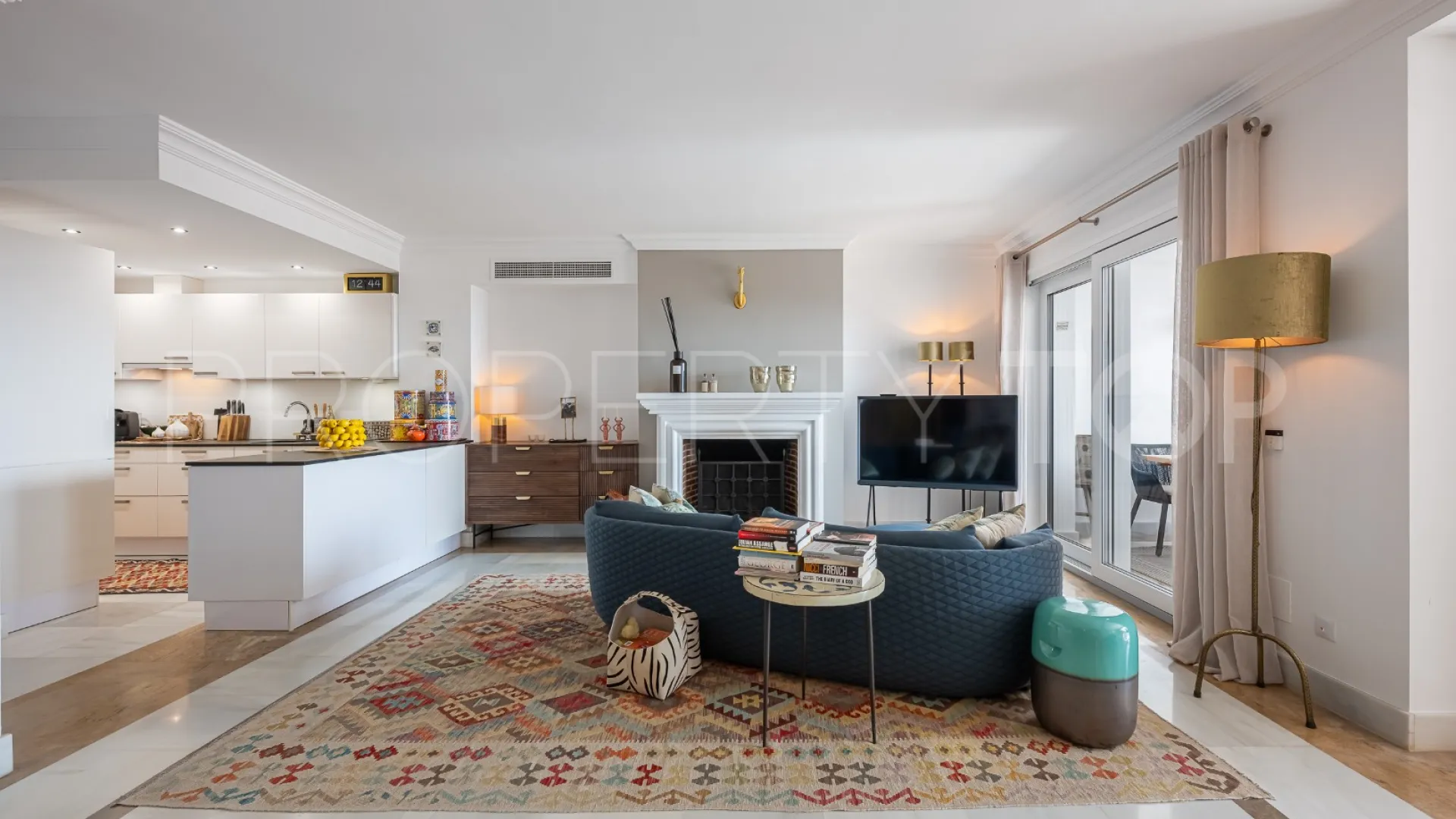 Duplex with 4 bedrooms for sale in Monte Halcones