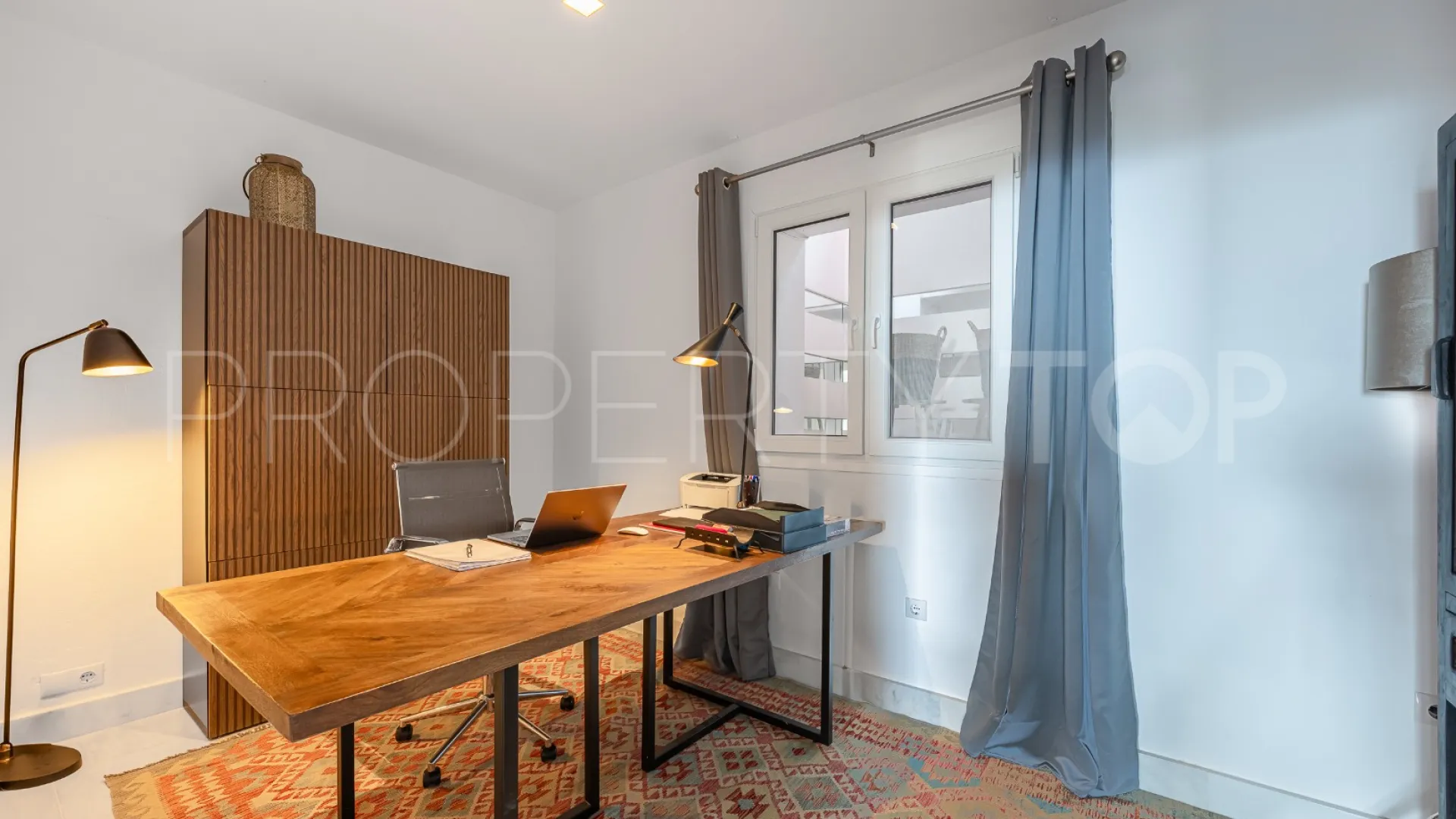 Duplex with 4 bedrooms for sale in Monte Halcones