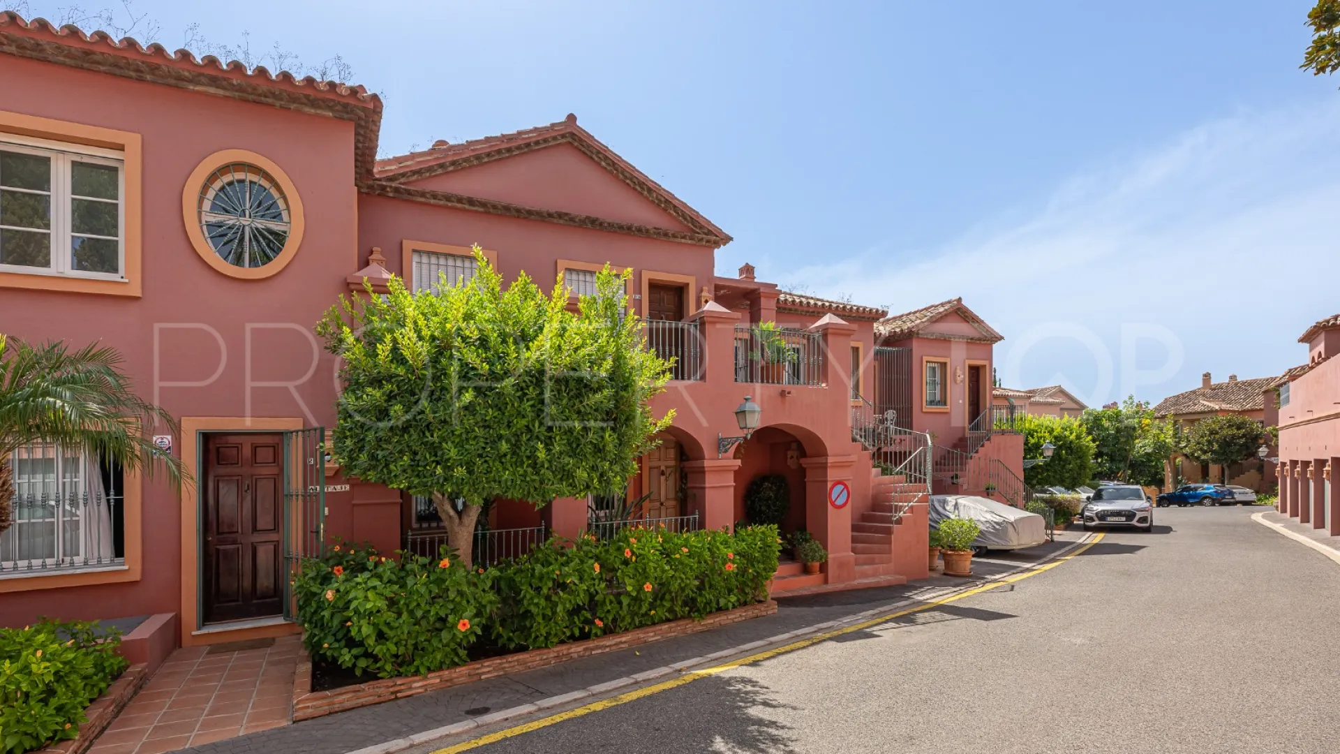 Duplex with 4 bedrooms for sale in Monte Halcones