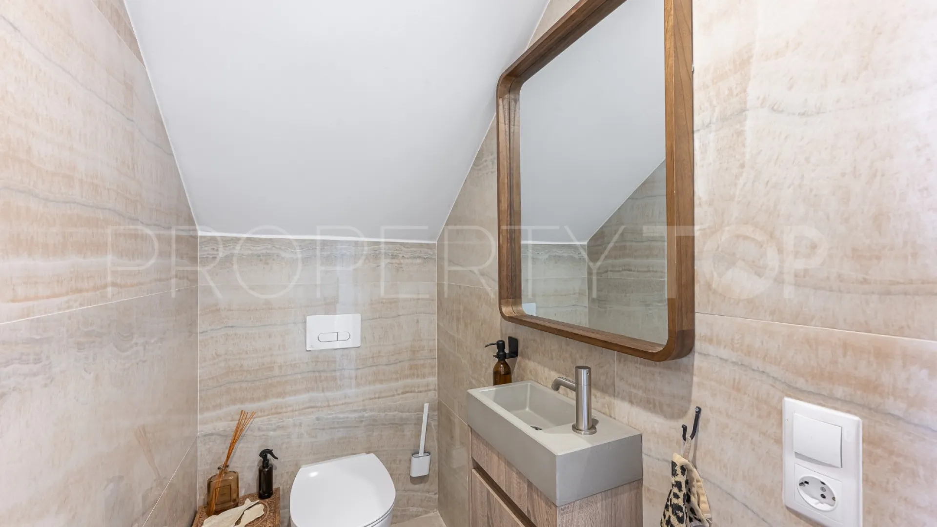 Duplex with 4 bedrooms for sale in Monte Halcones