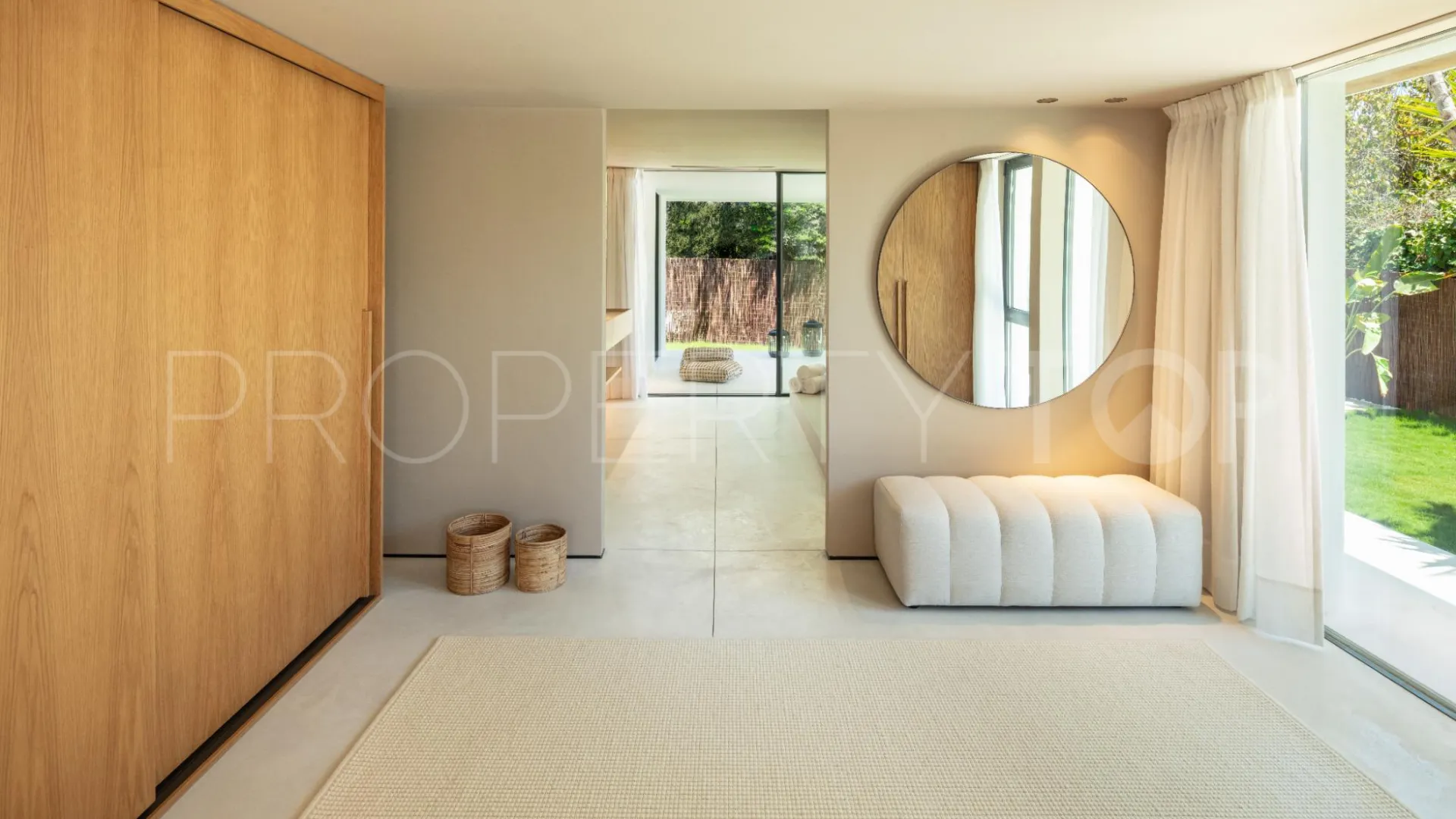 Villa a la venta de 4 dormitorios en Nueva Andalucia