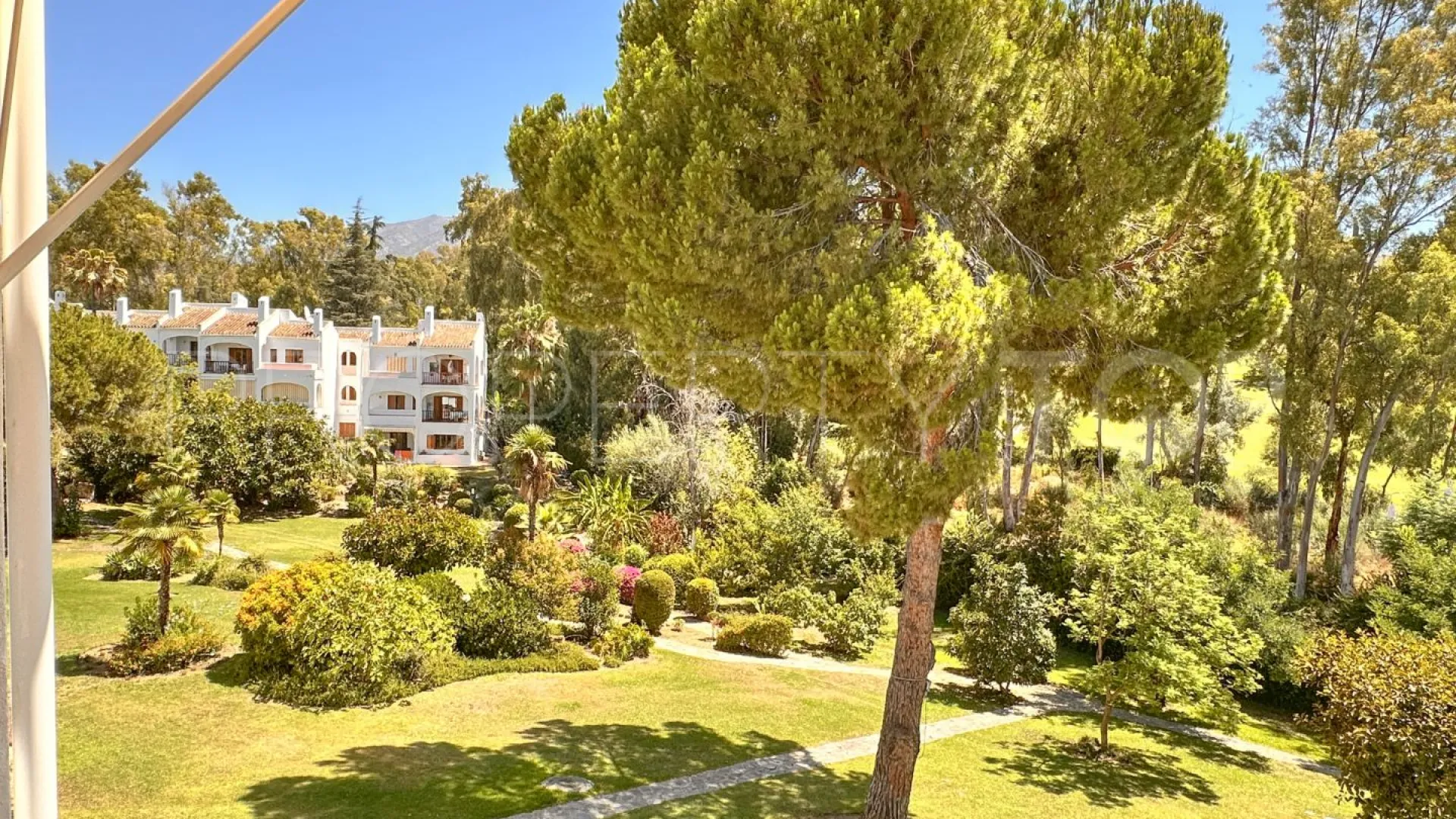 Le Village 1 bedroom apartment for sale