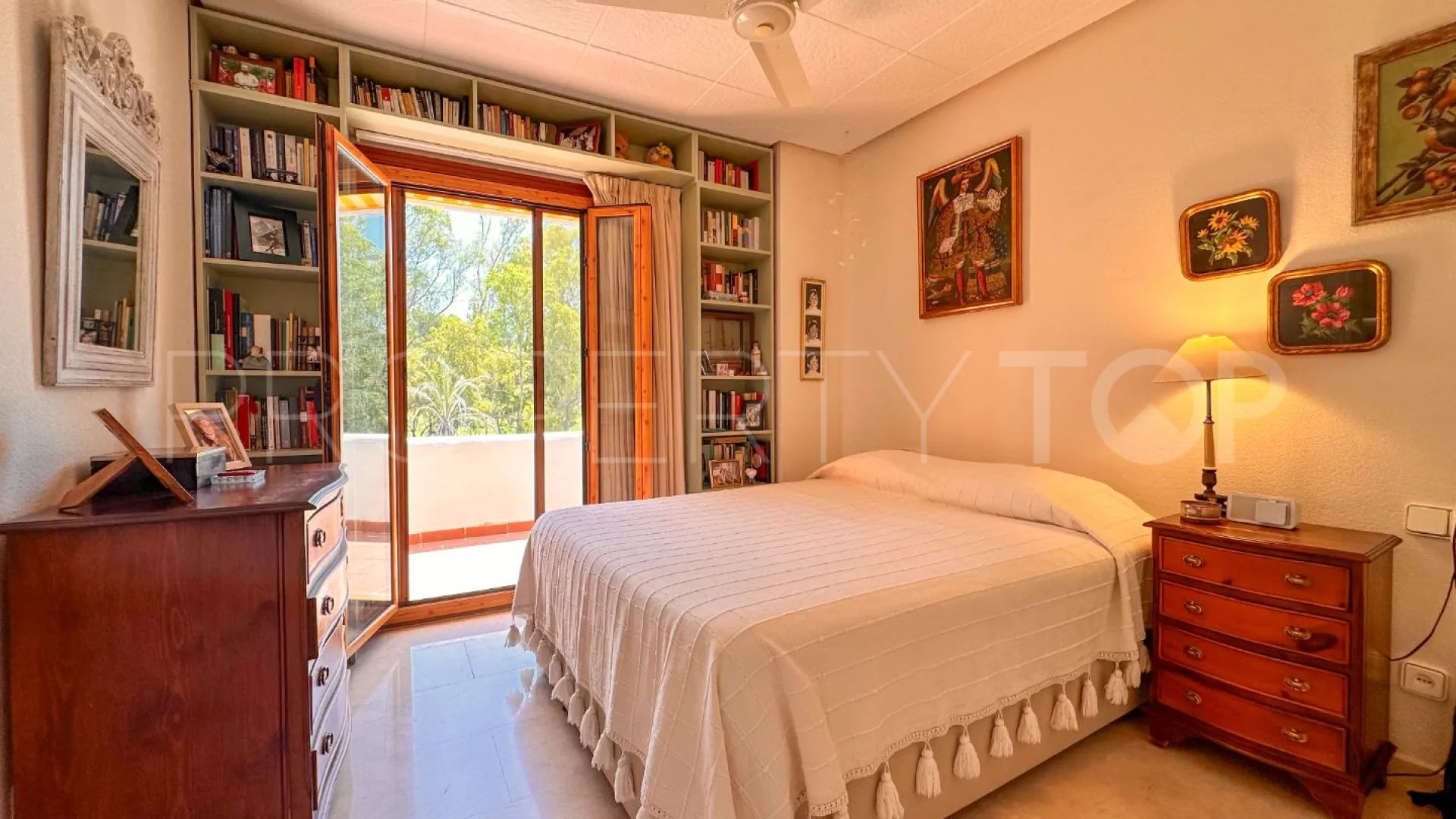 Le Village 1 bedroom apartment for sale