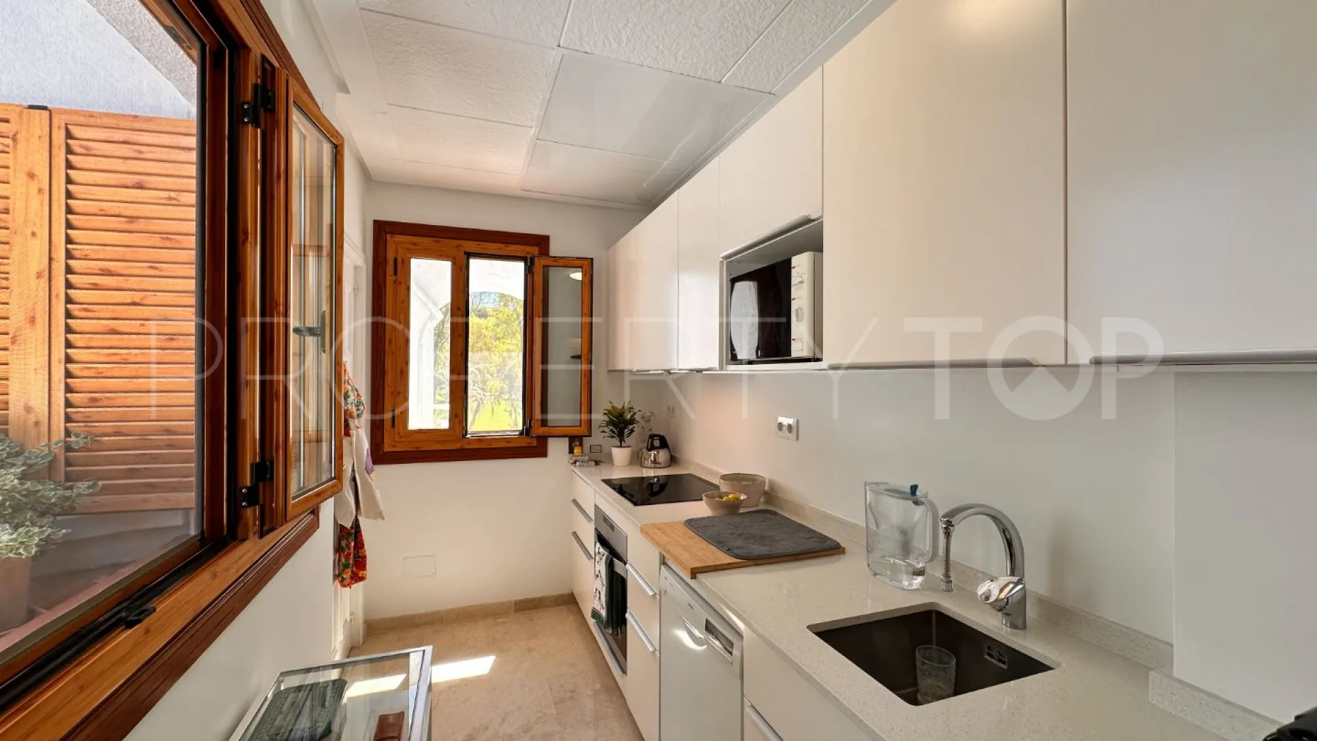 Le Village 1 bedroom apartment for sale
