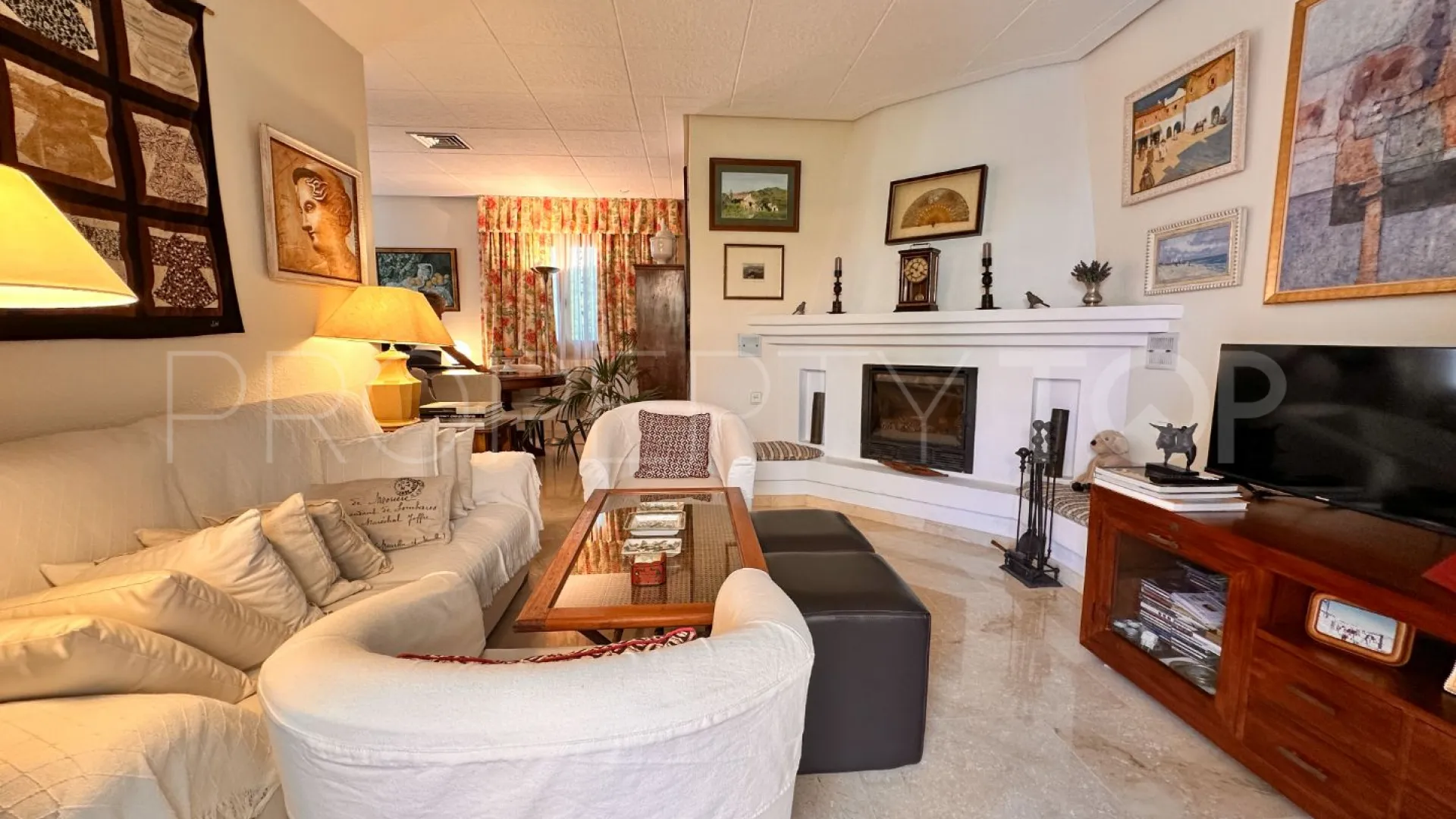 Le Village 1 bedroom apartment for sale