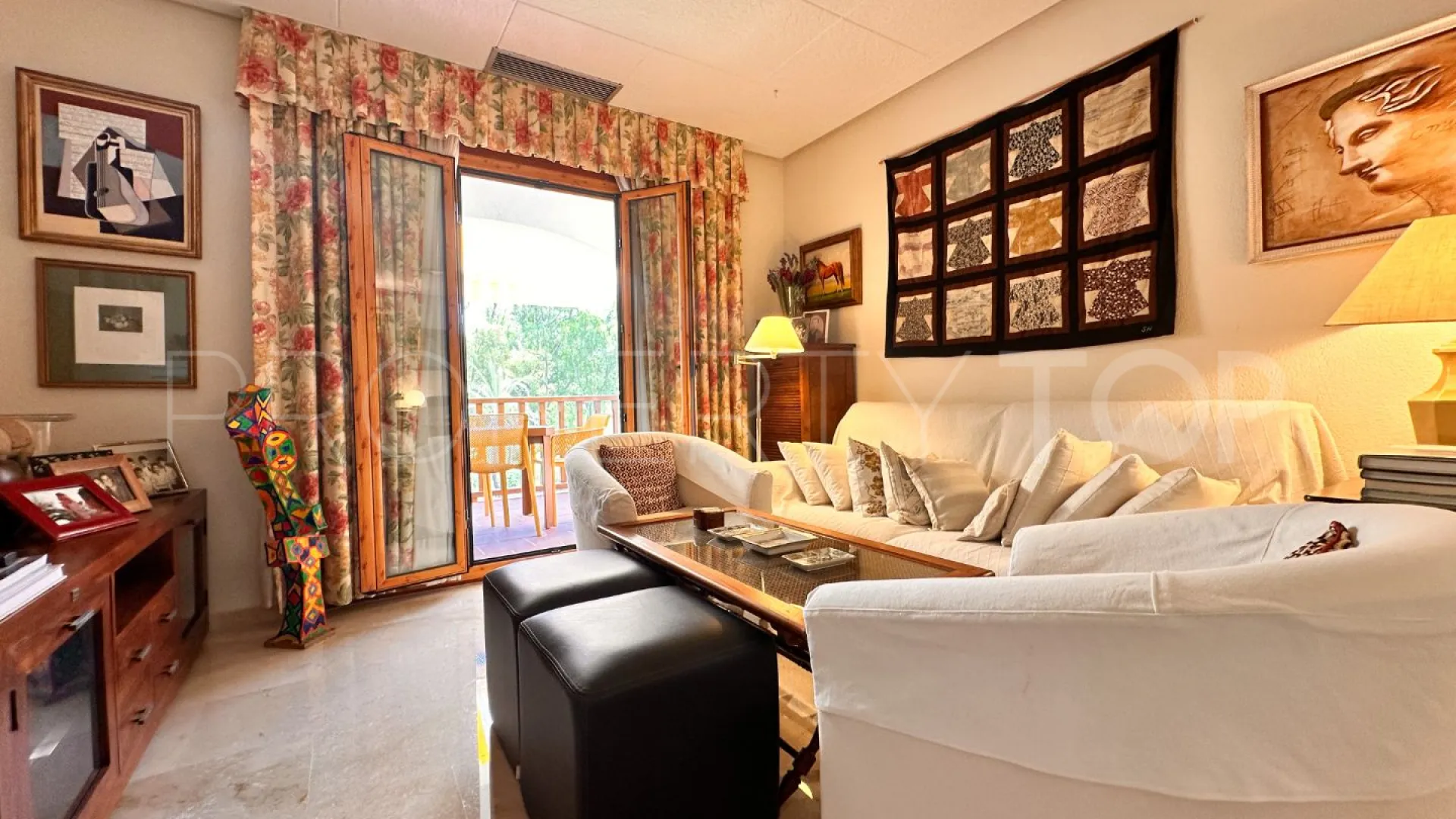 Le Village 1 bedroom apartment for sale