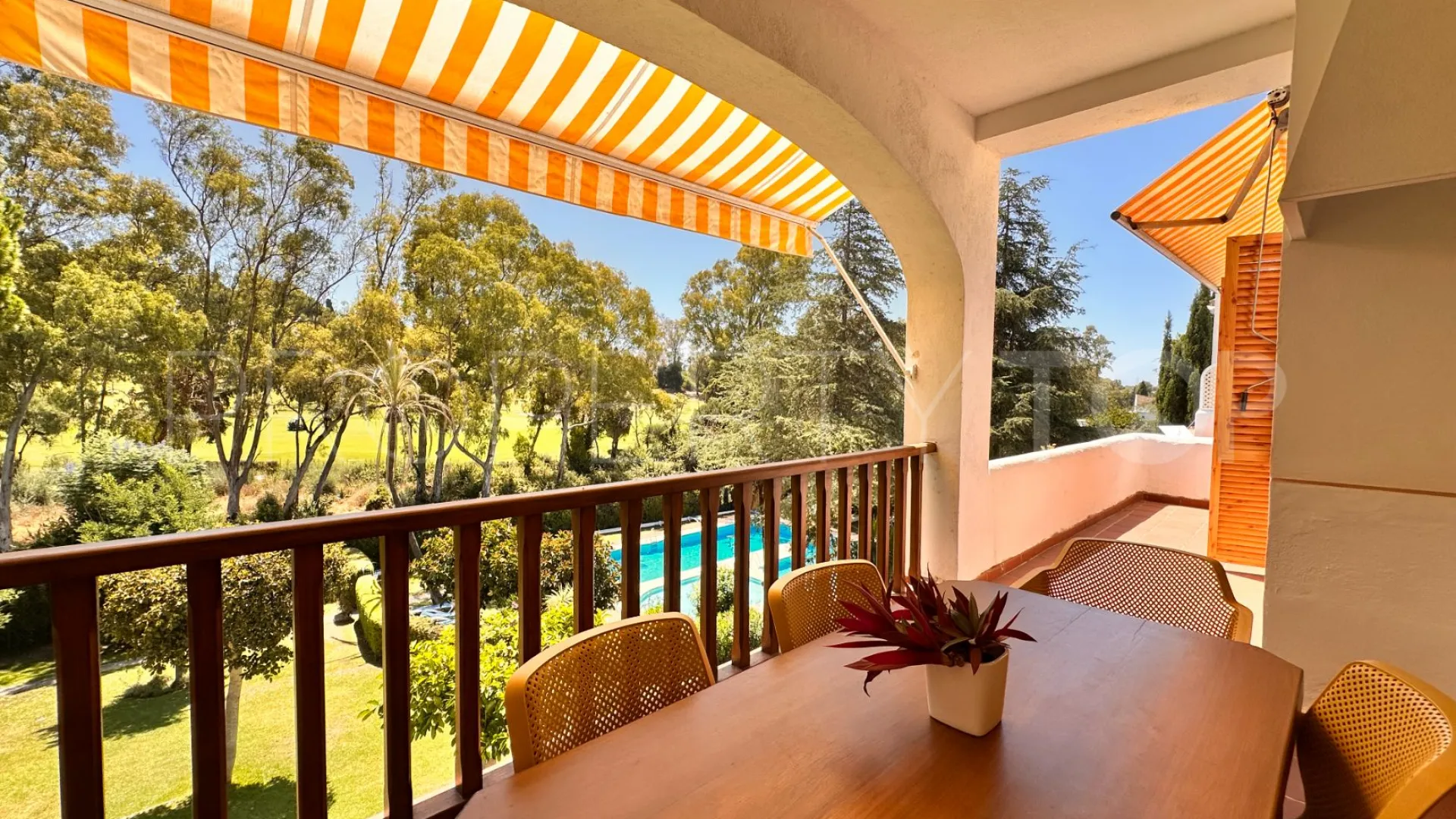 Le Village 1 bedroom apartment for sale