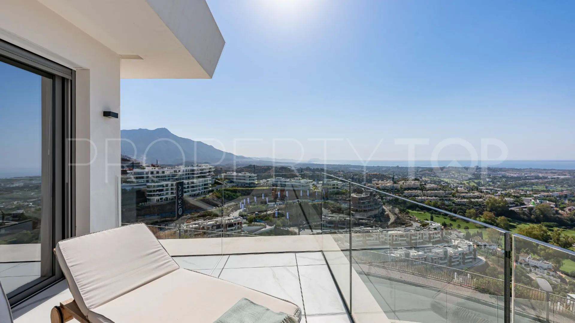 Byu Hills 3 bedrooms apartment for sale