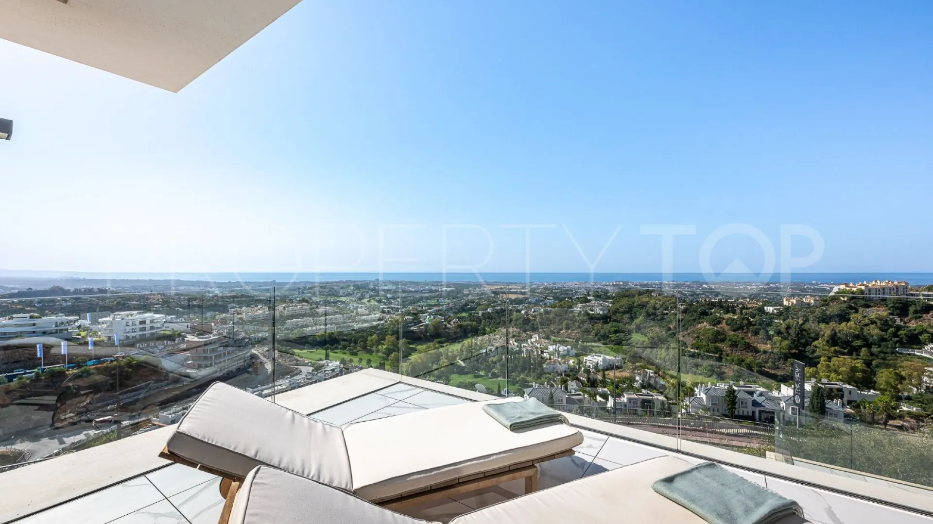Byu Hills 3 bedrooms apartment for sale