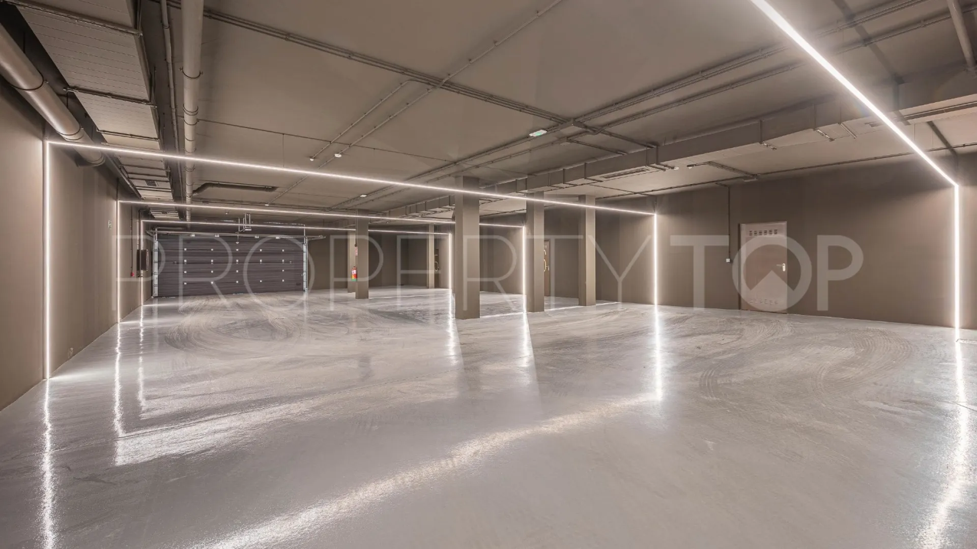 Byu Hills 3 bedrooms apartment for sale