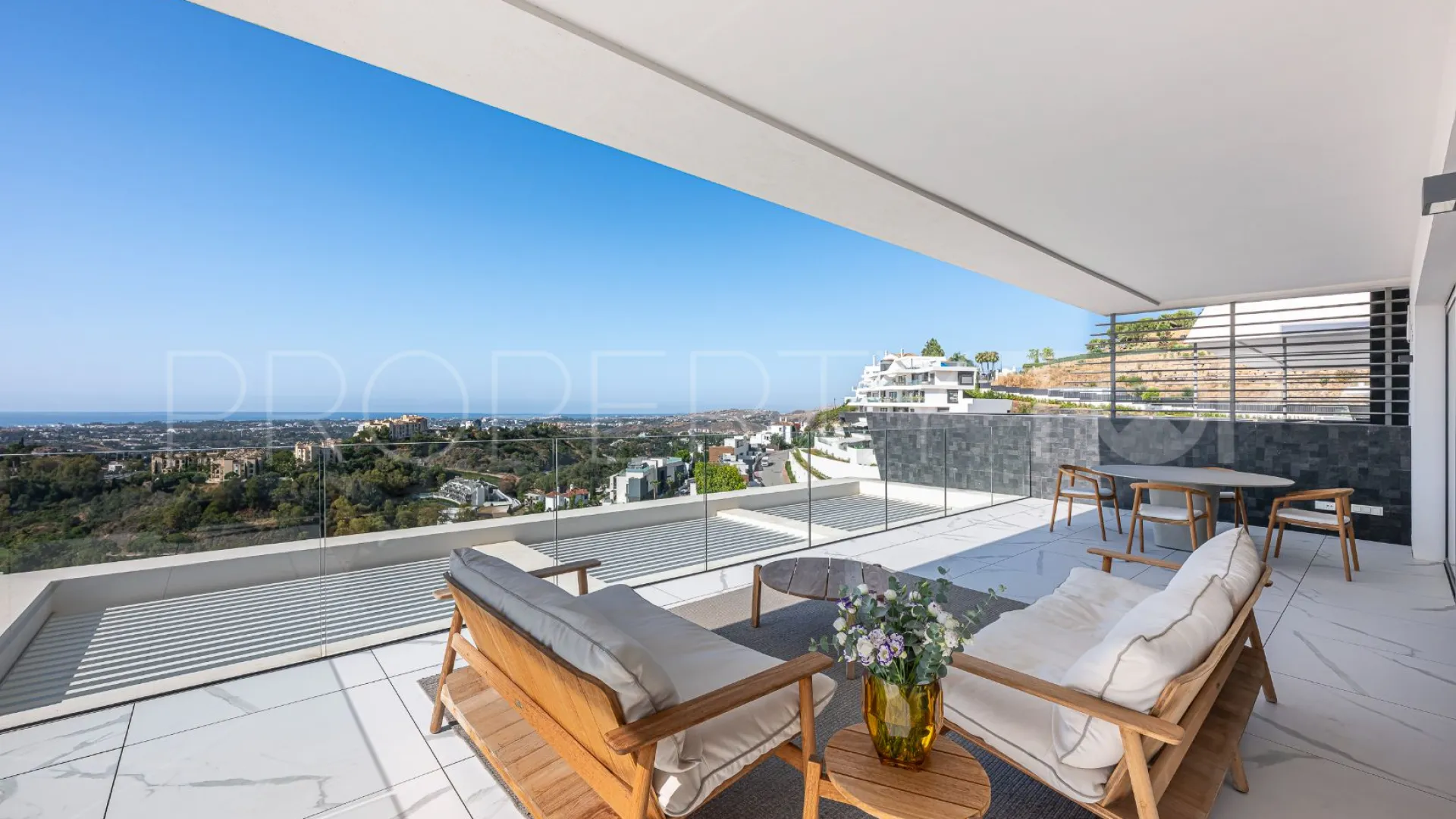 Byu Hills 3 bedrooms apartment for sale