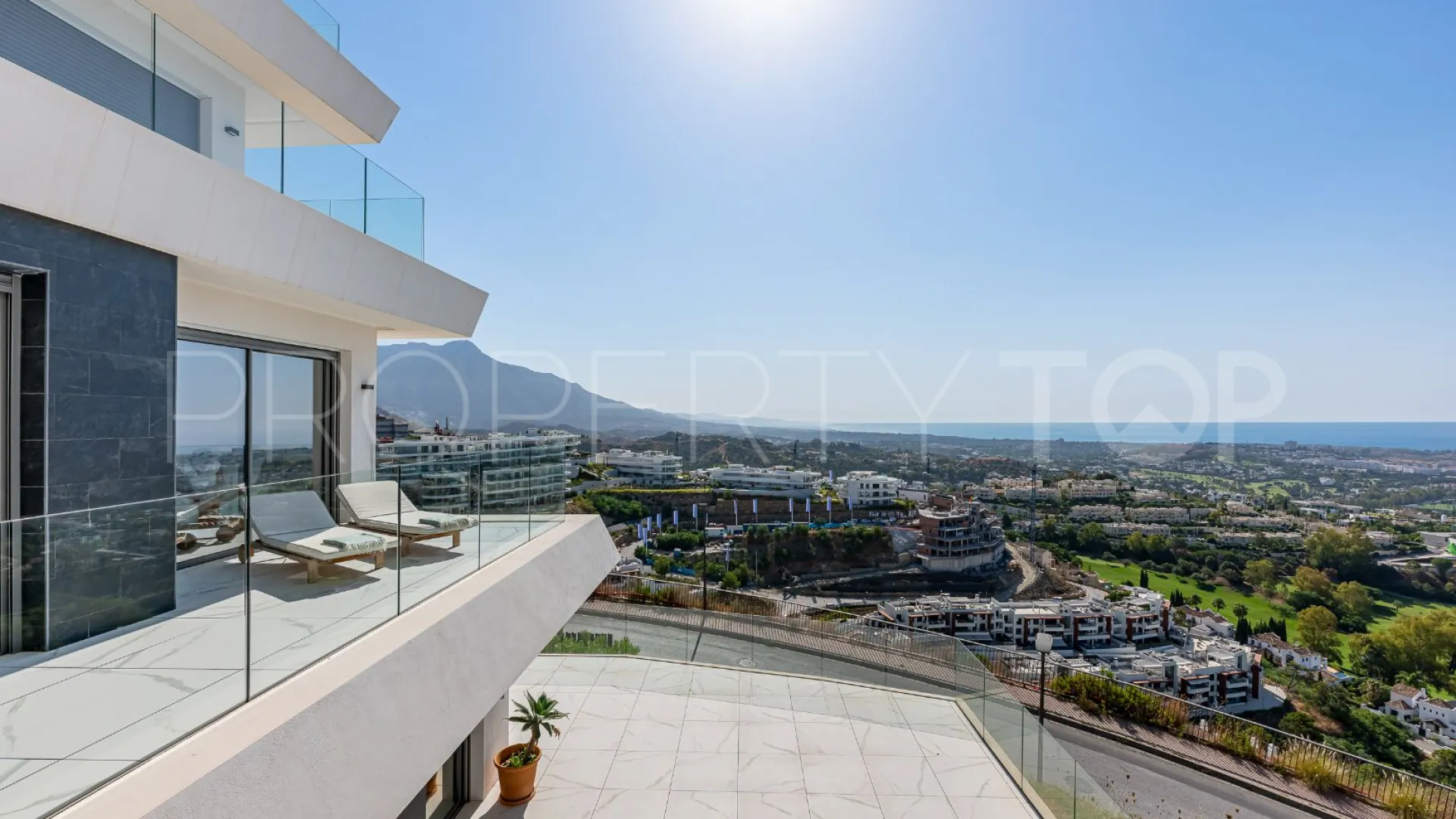 Byu Hills 3 bedrooms apartment for sale