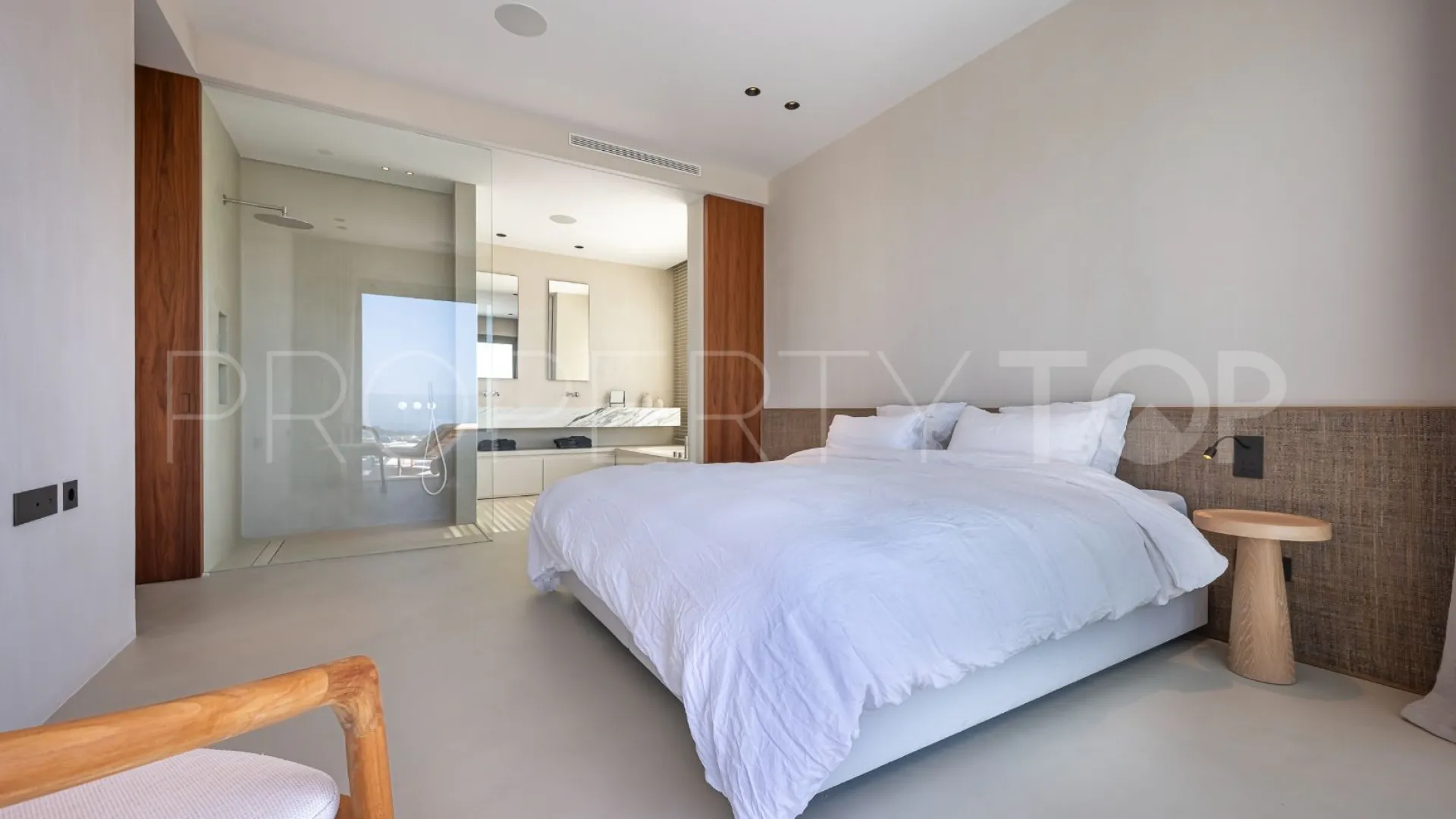 Byu Hills 3 bedrooms apartment for sale