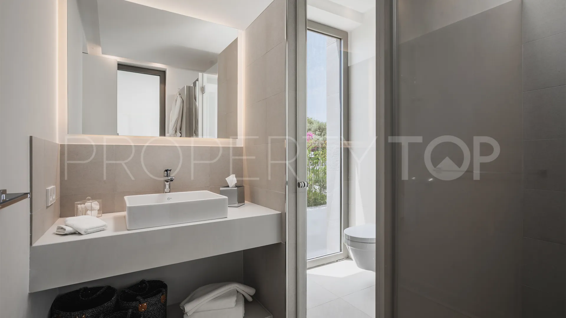 Villa en venta en Marbella Ciudad con 5 dormitorios