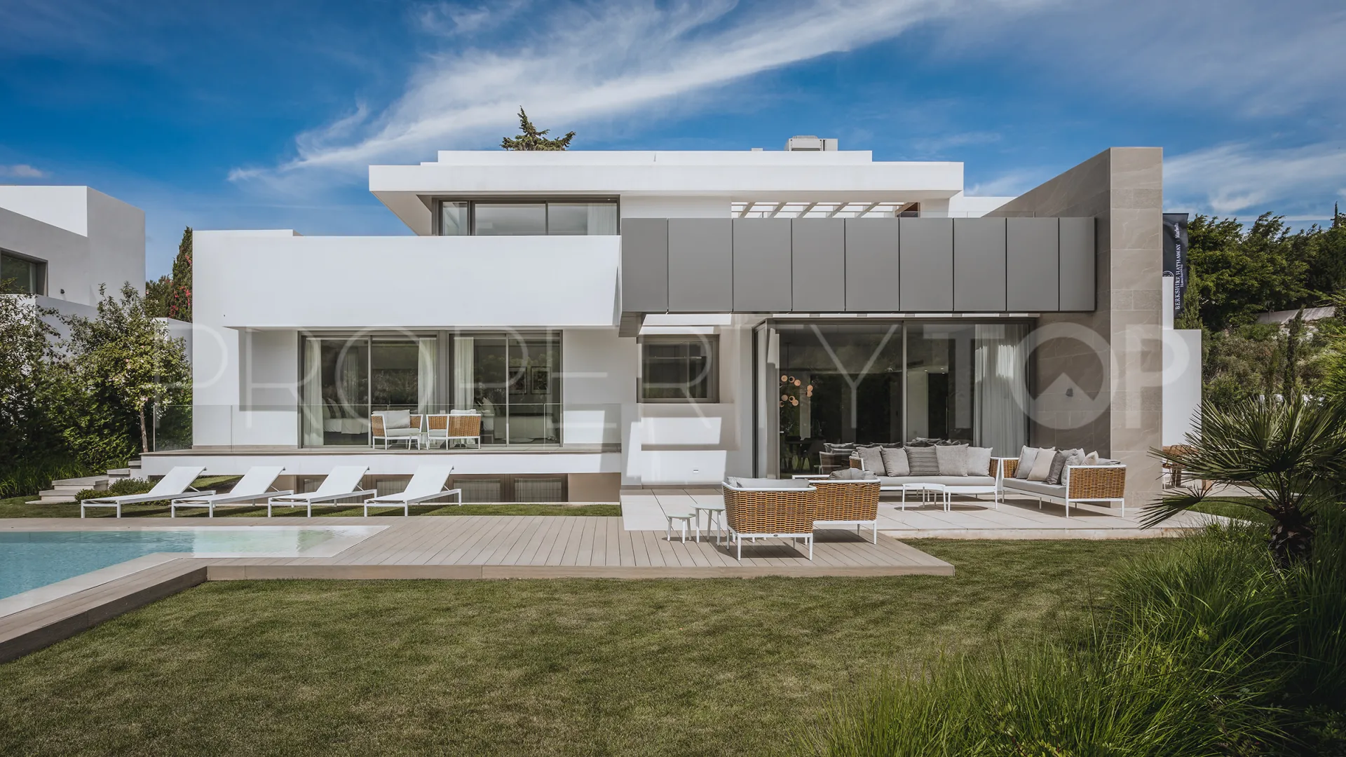 Villa en venta en Marbella Ciudad con 5 dormitorios
