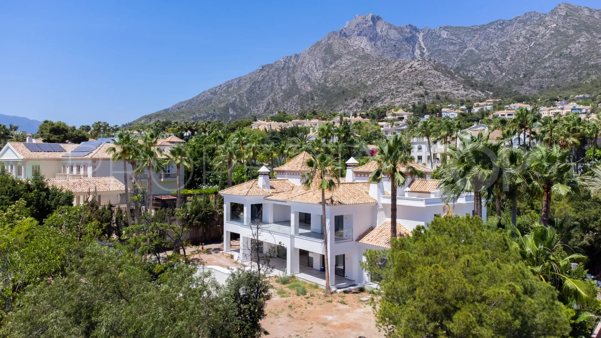 6 bedrooms villa in Sierra Blanca for sale