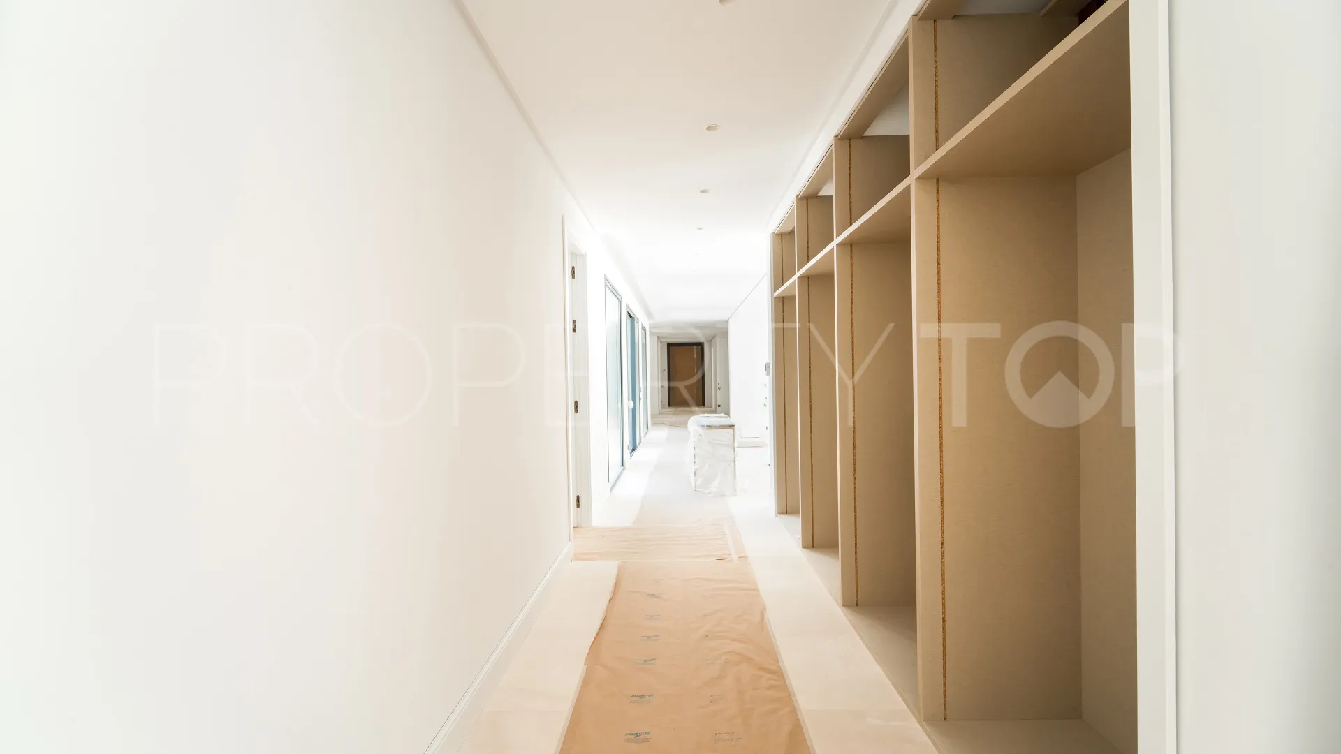 6 bedrooms villa in Sierra Blanca for sale