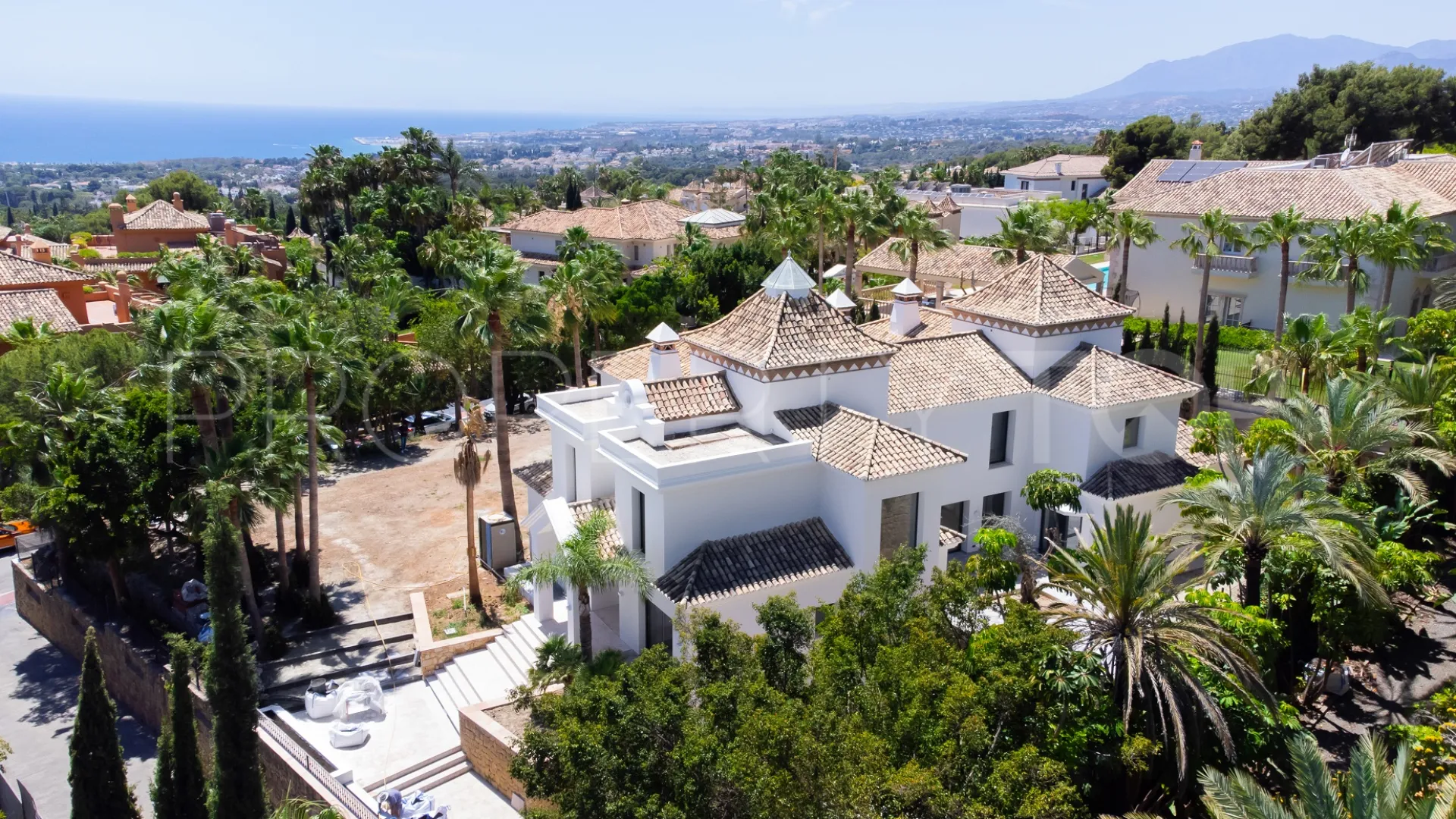 6 bedrooms villa in Sierra Blanca for sale