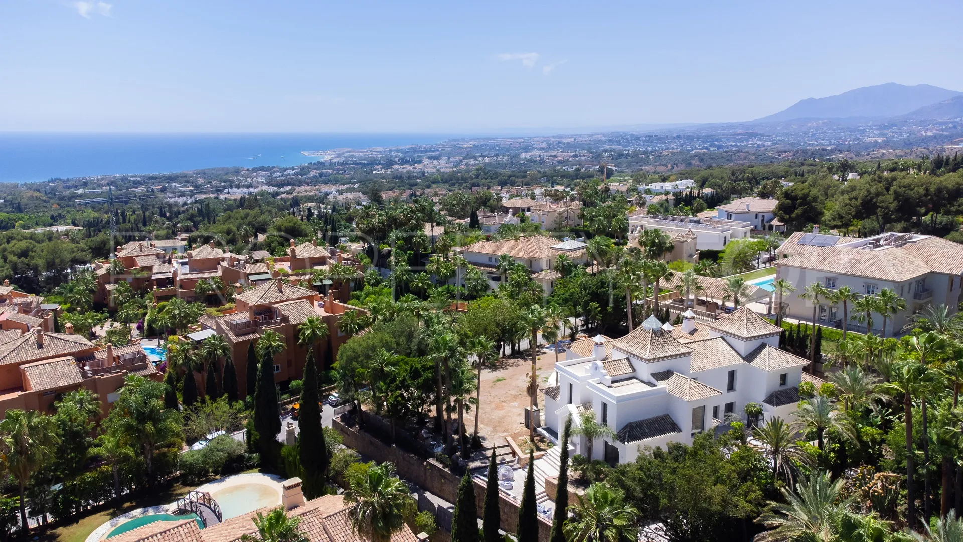 6 bedrooms villa in Sierra Blanca for sale