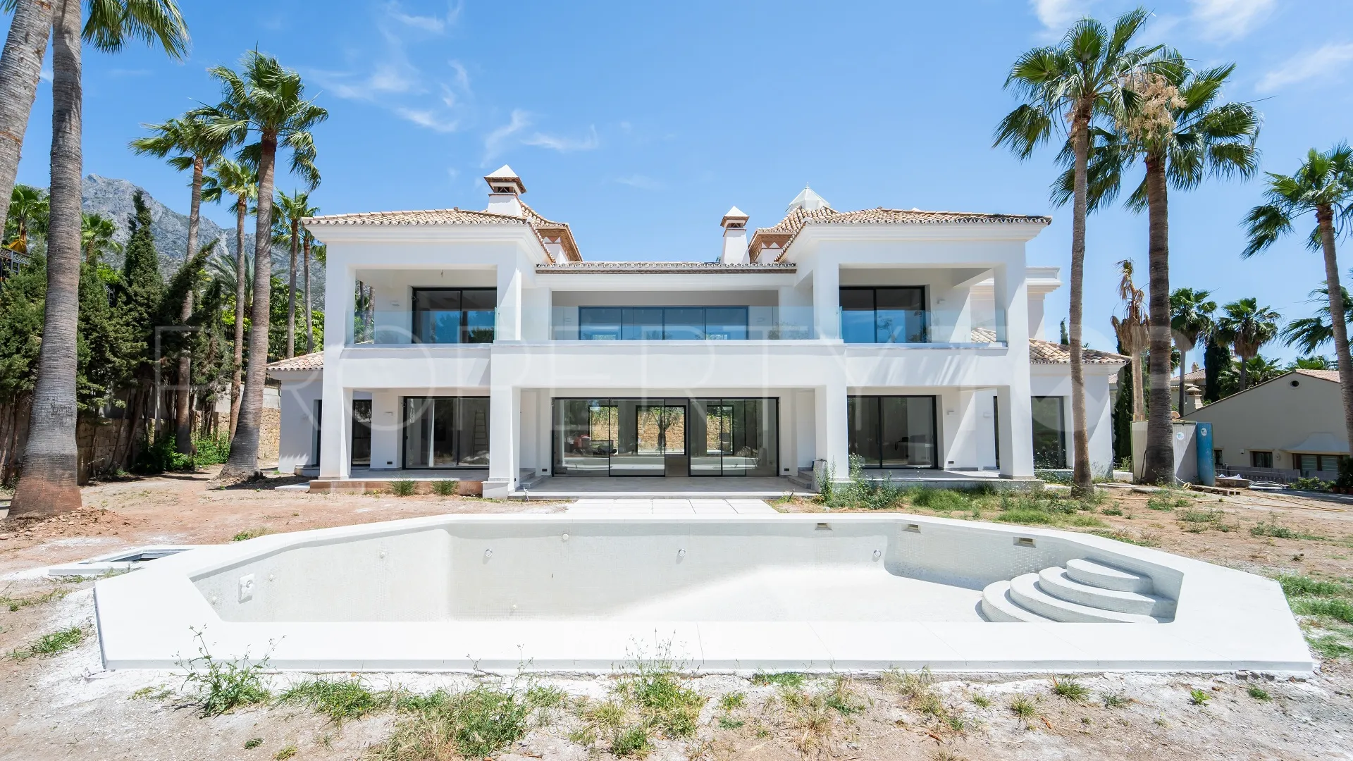 6 bedrooms villa in Sierra Blanca for sale
