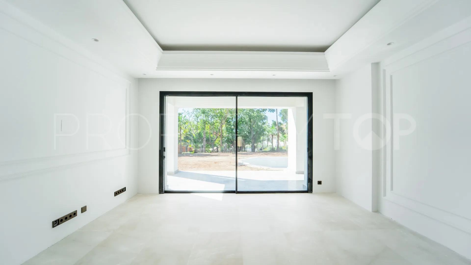 6 bedrooms villa in Sierra Blanca for sale