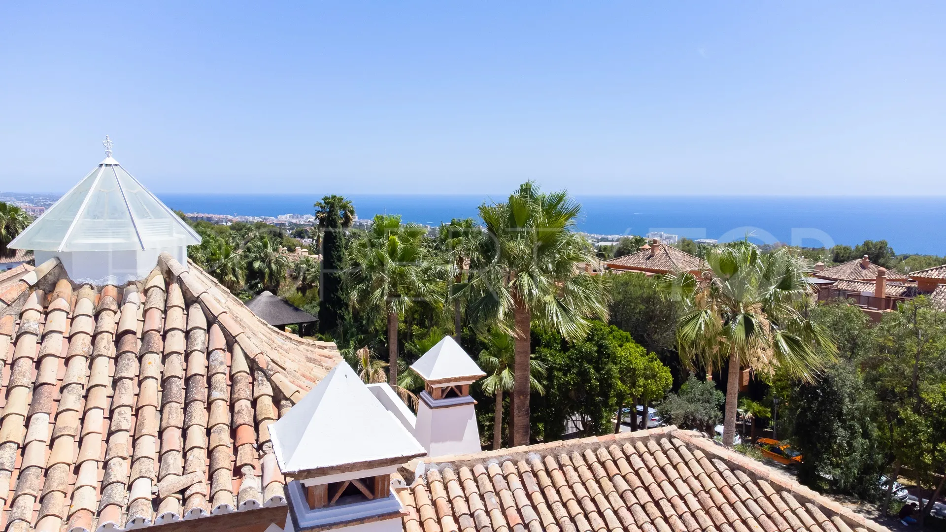 6 bedrooms villa in Sierra Blanca for sale